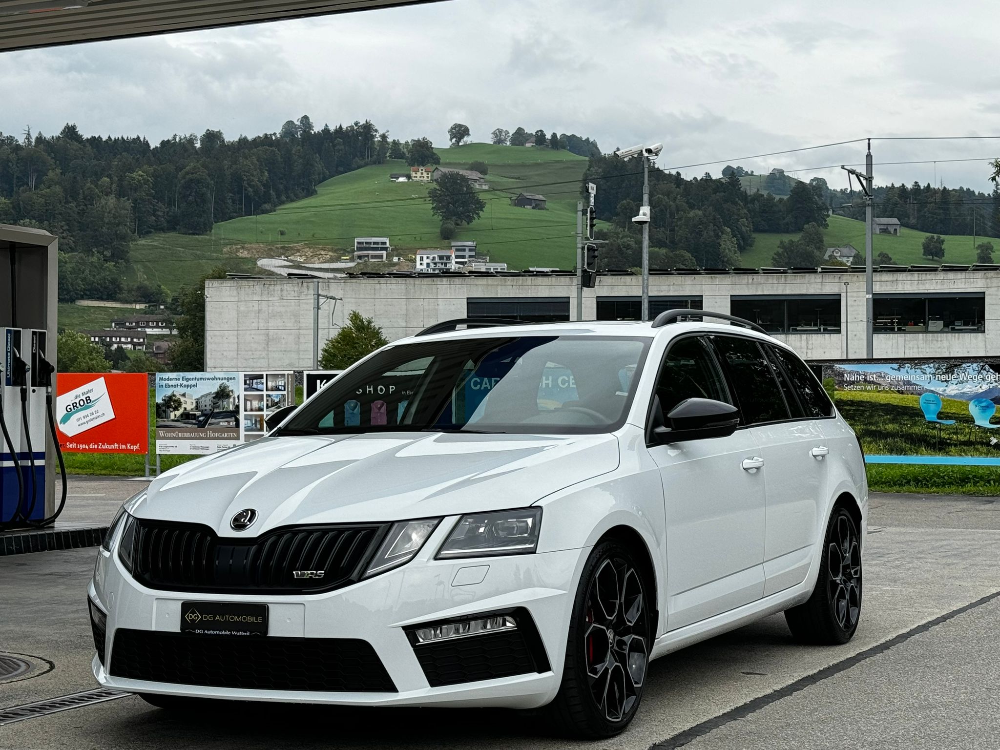 SKODA Octavia Combi 2.0 TSI RS DSG *CH-Fahrzeug**Facelift**Top Zustand**Top Ausstattung*