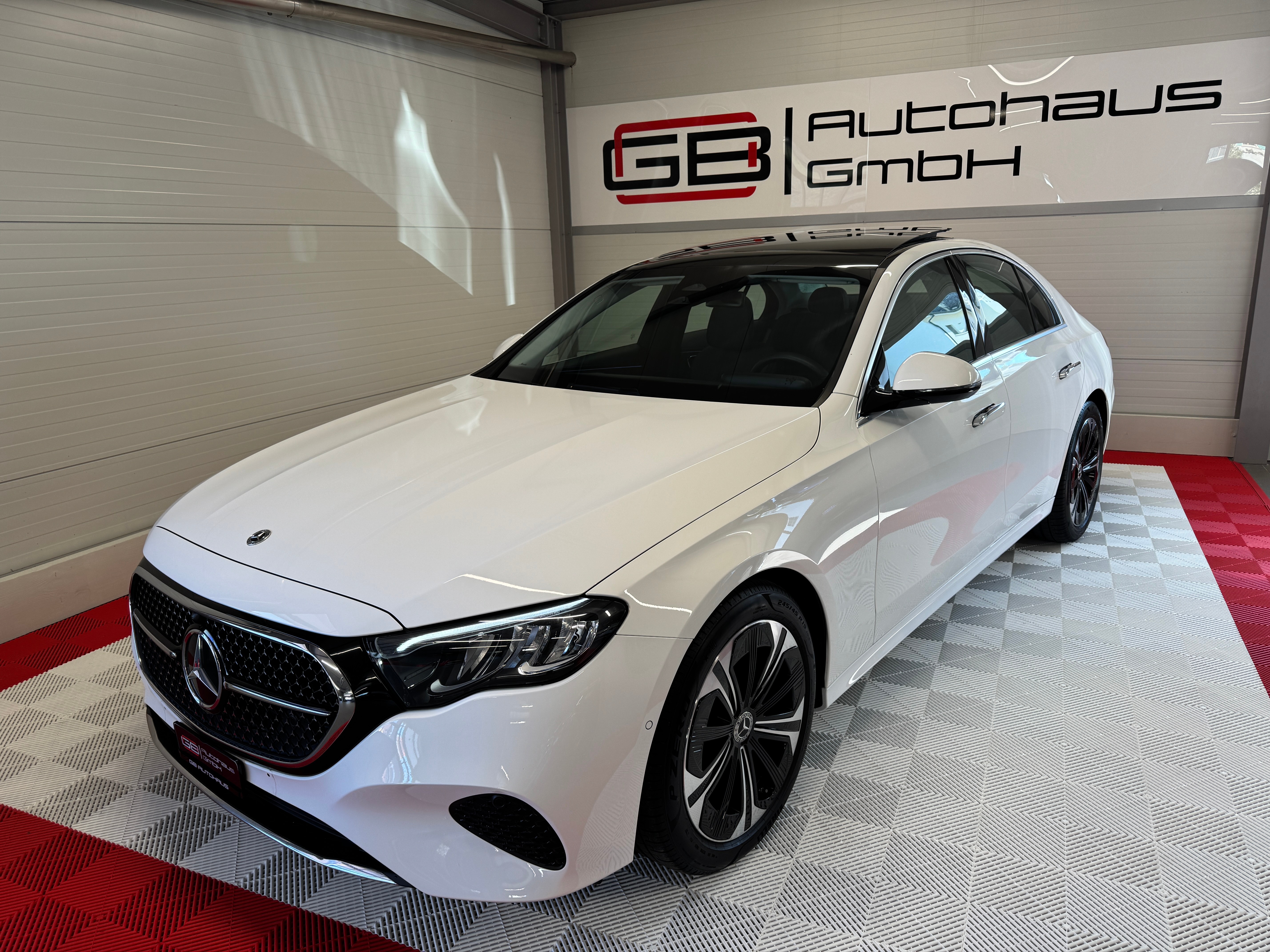 MERCEDES-BENZ E 220 d 9G-Tronic