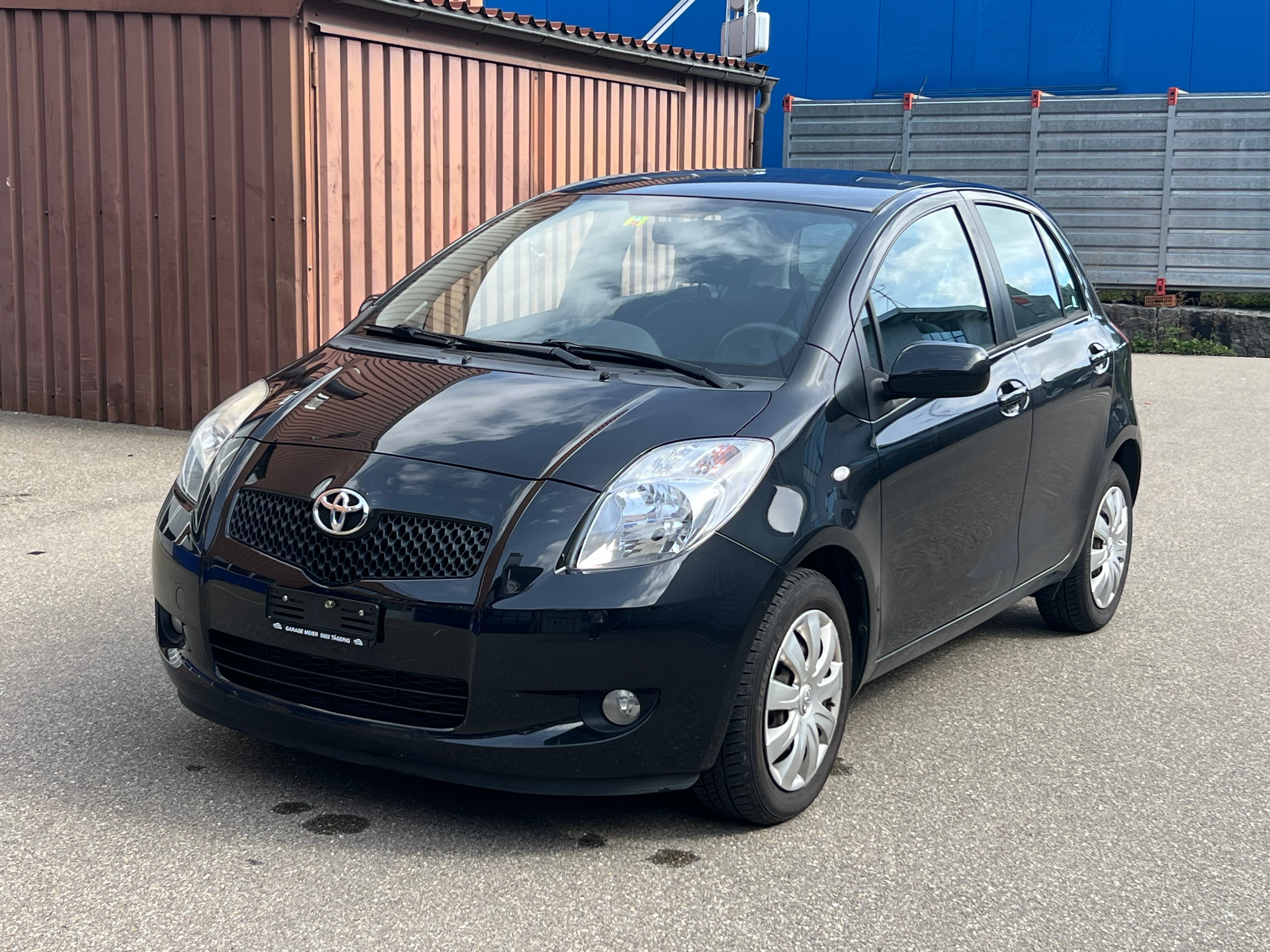 TOYOTA Yaris 1.3 Linea Sol