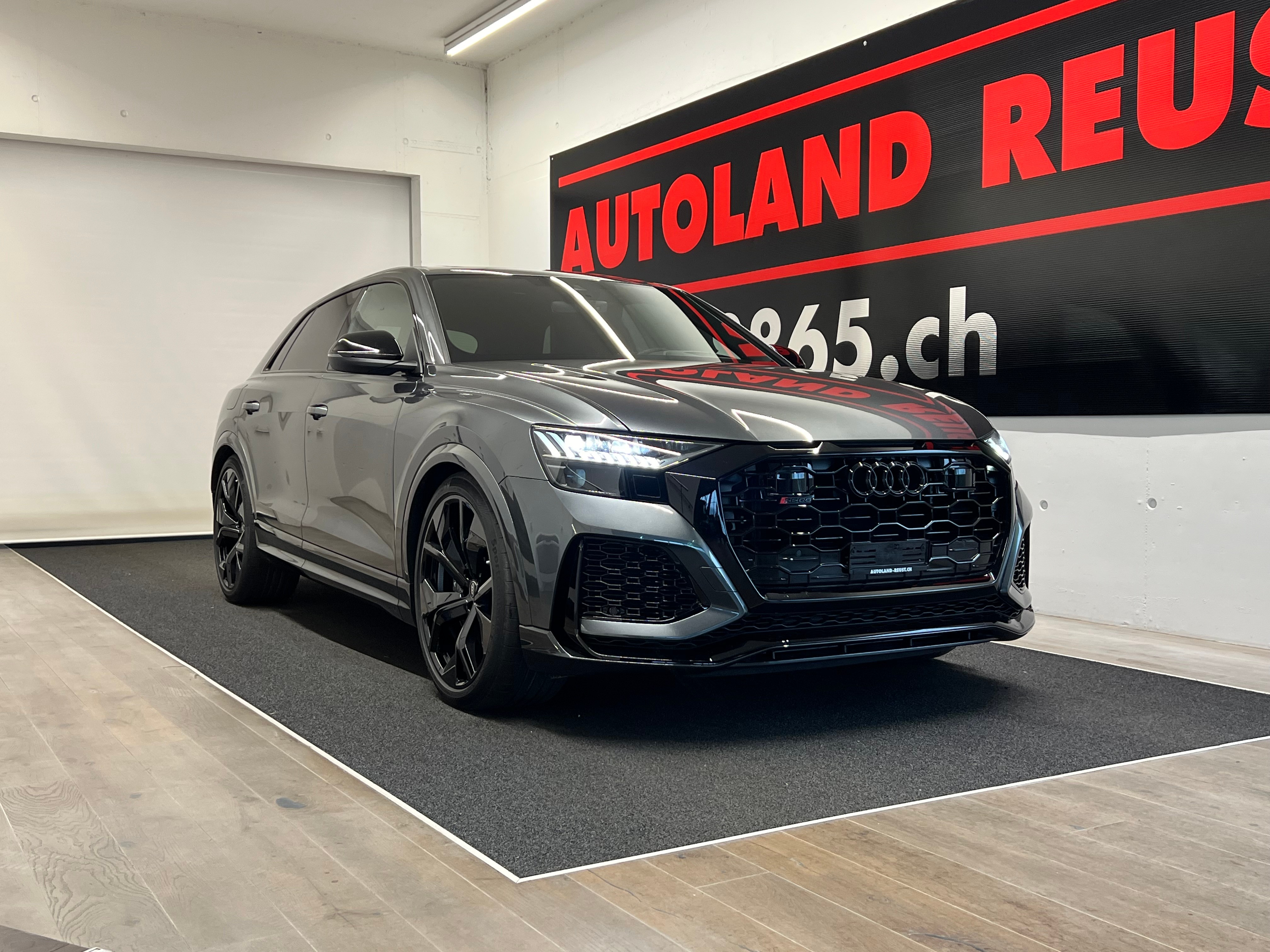 AUDI RSQ8 quattro tiptronic