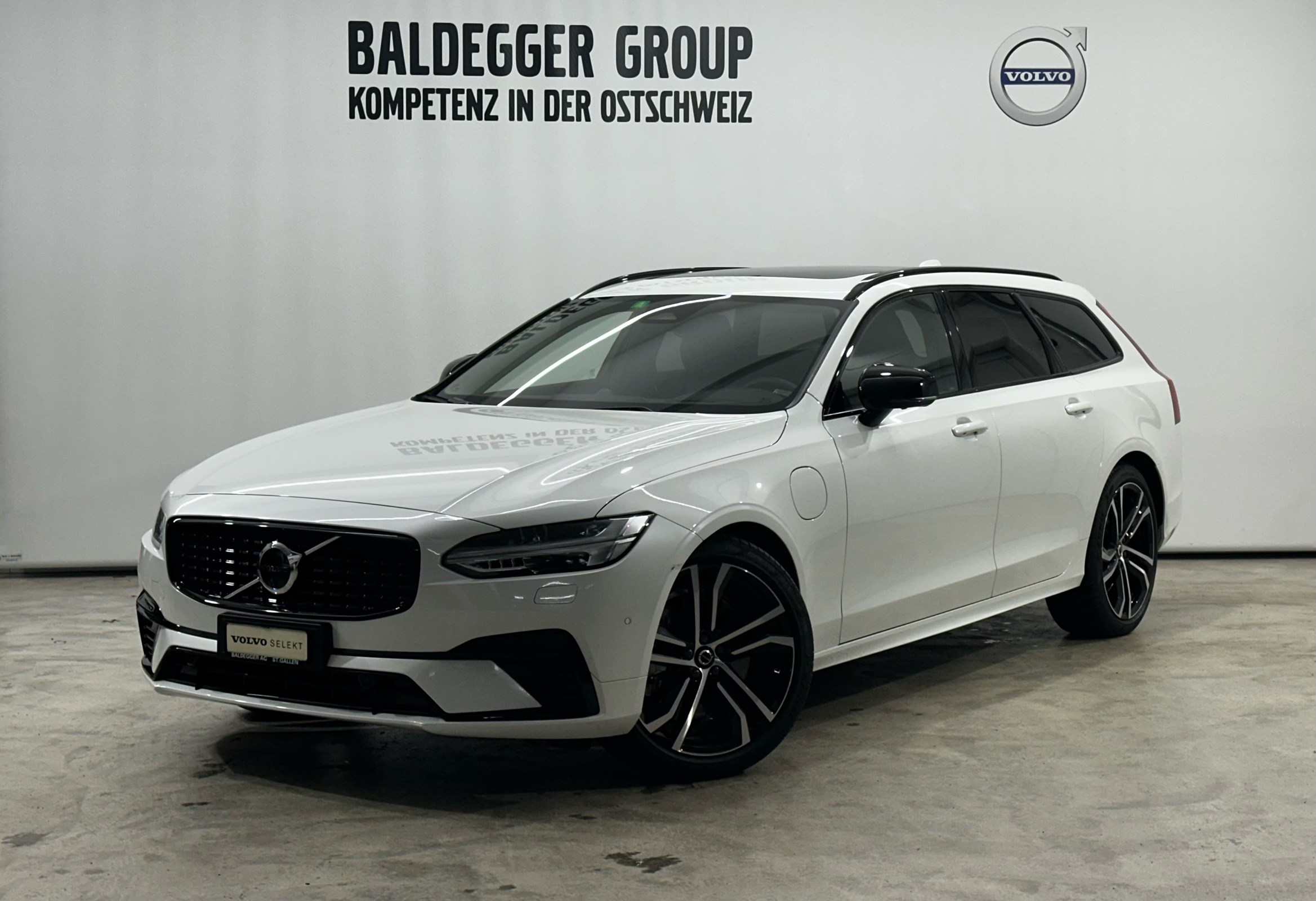 VOLVO V90 2.0 T8 TE Ultimate Dark eA