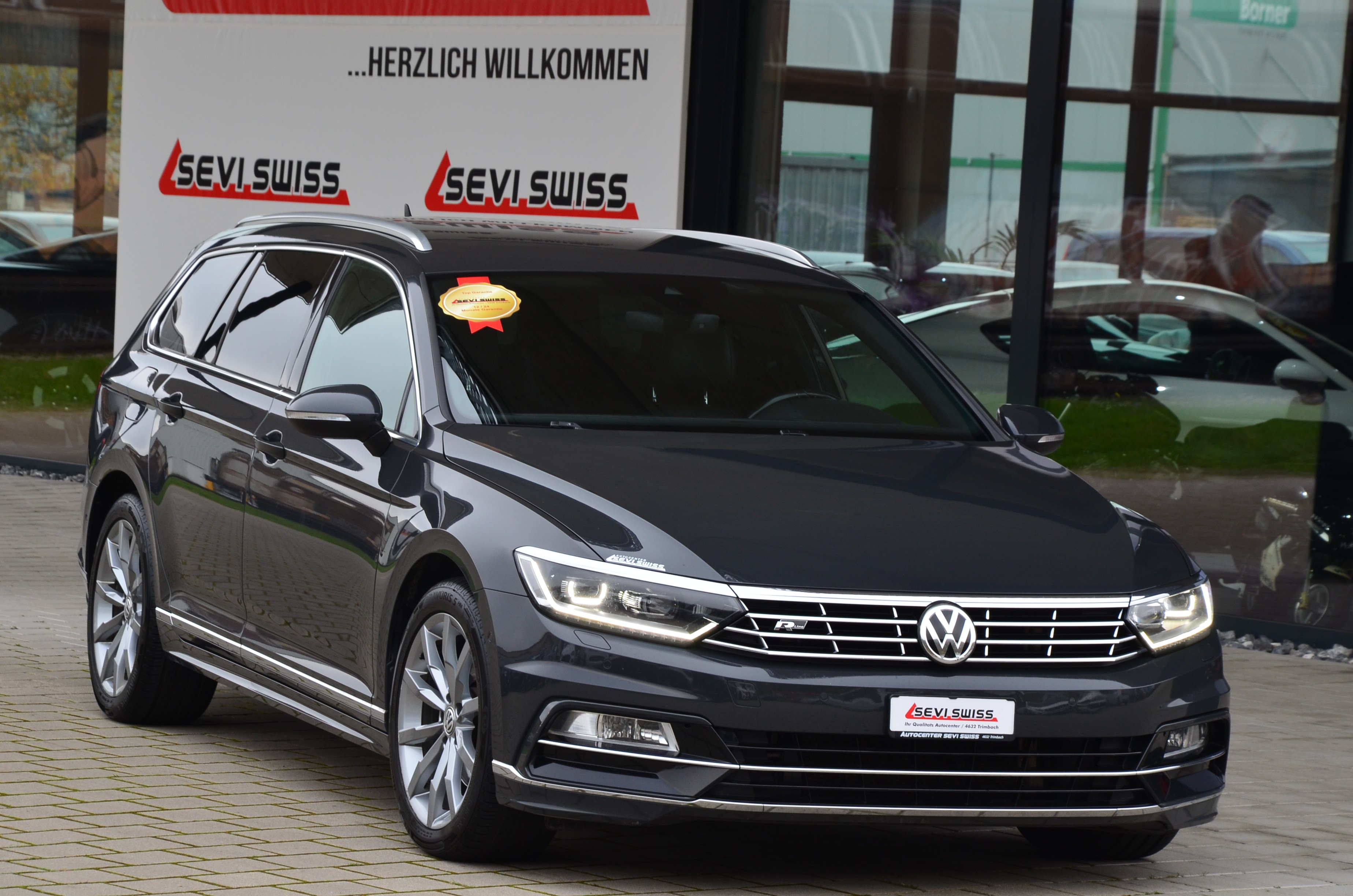 VW Passat Variant 1.8 TSI BMT Highline DSG*R-Line*