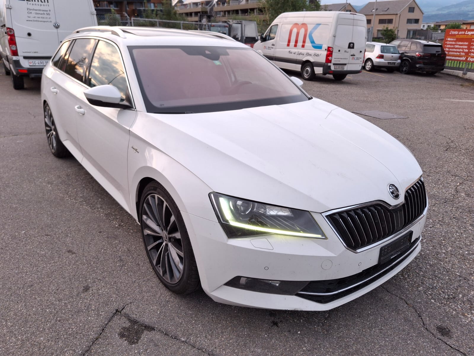 SKODA Superb Combi 2.0 TSI L&K DSG 4x4