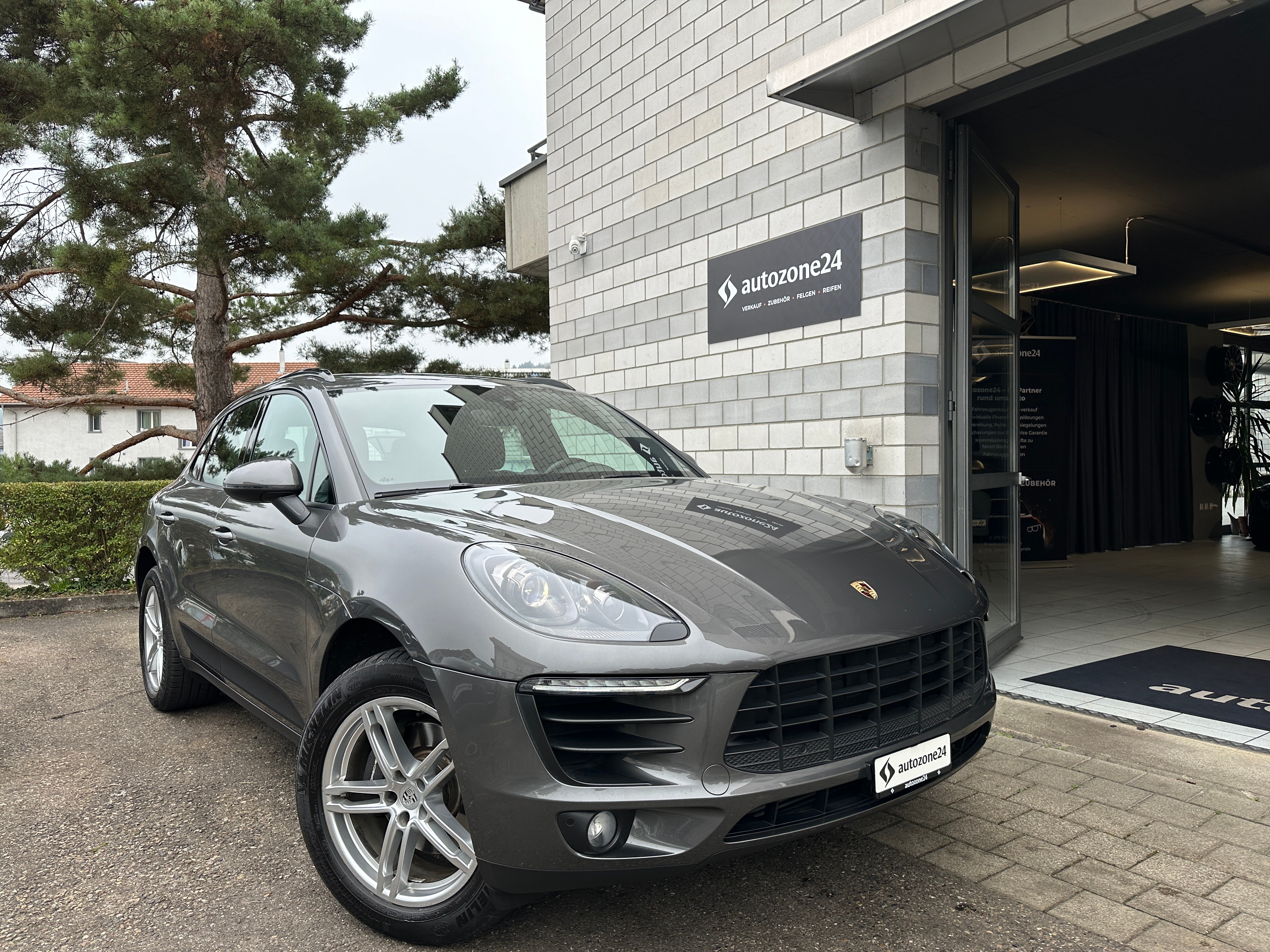 PORSCHE Macan 2.0