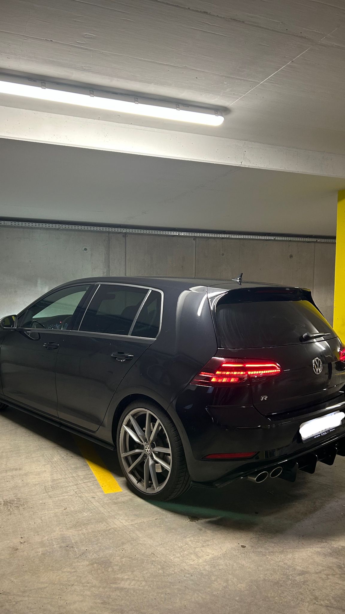 VW Golf 2.0 TSI R 4Motion DSG