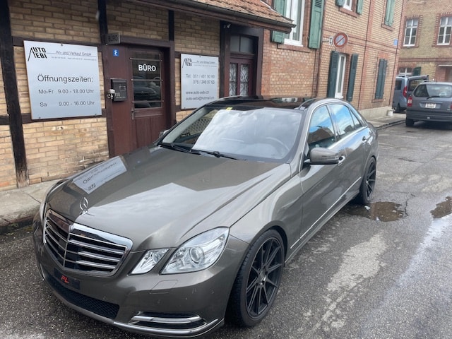 MERCEDES-BENZ E 500 Avantgarde 4Matic 7G-Tronic