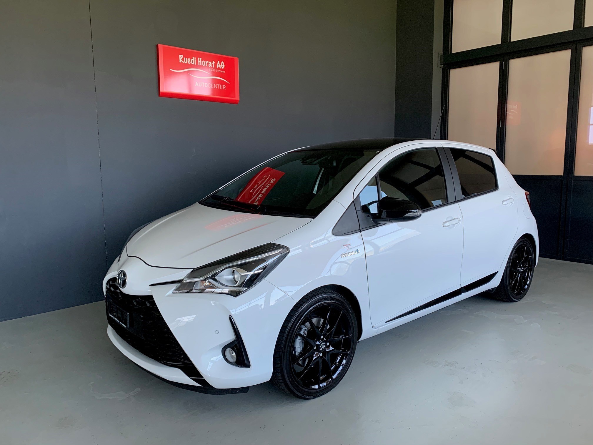 TOYOTA Yaris 1.5 VVT-i HSD GR-S