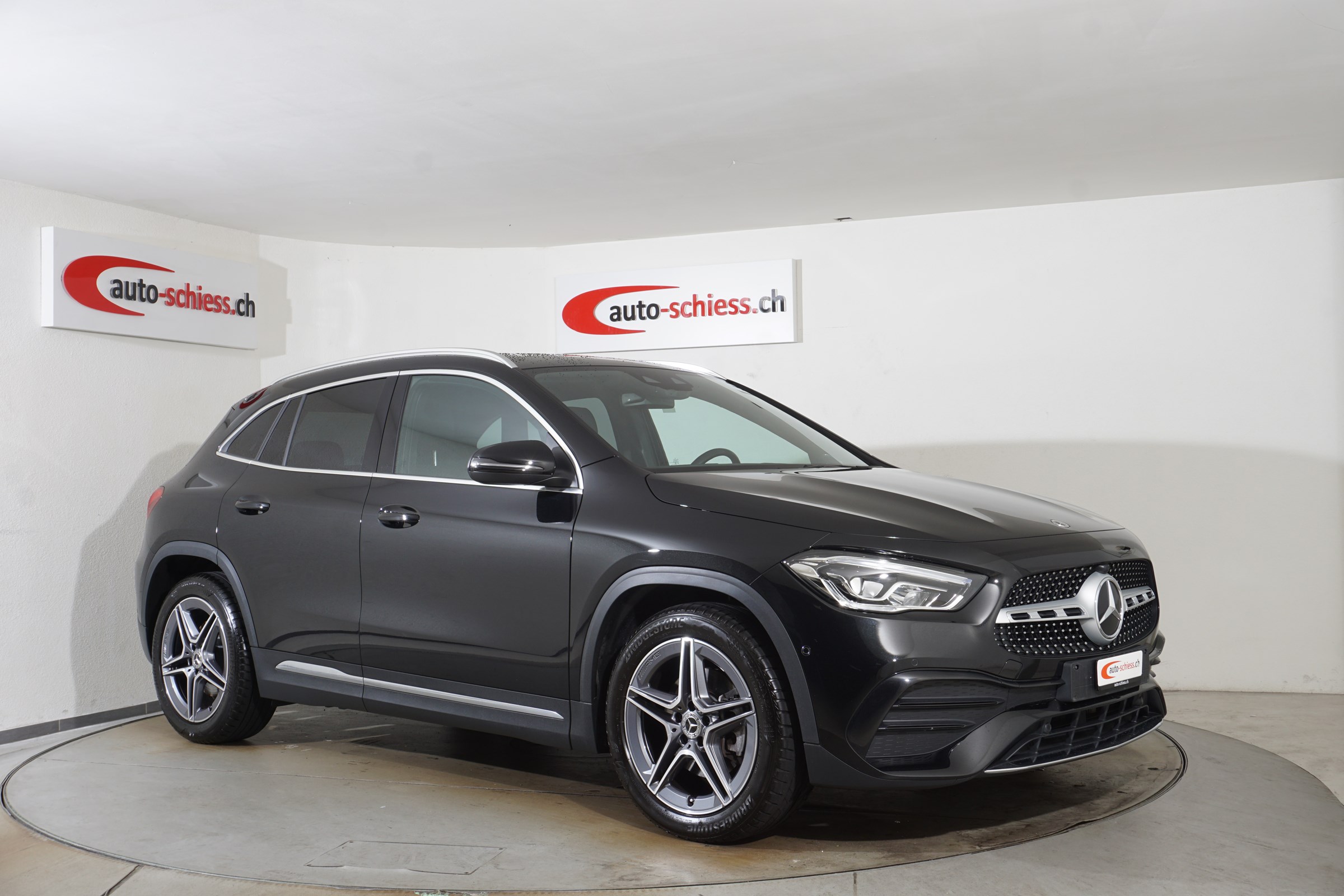 MERCEDES-BENZ GLA 250 4Matic AMG Line 8G-DCT