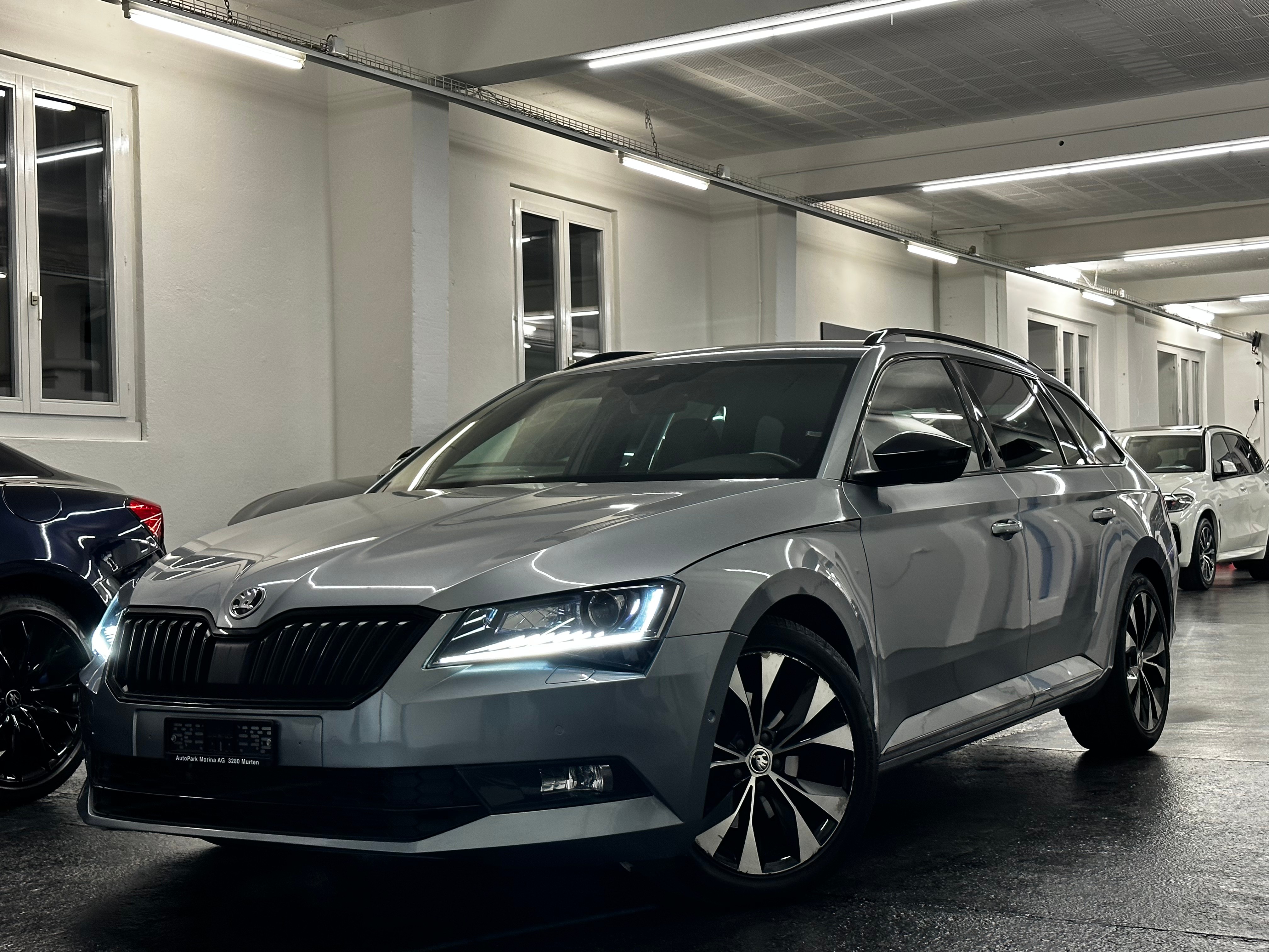 SKODA Superb Combi 2.0 TDi SportLine+ DSG