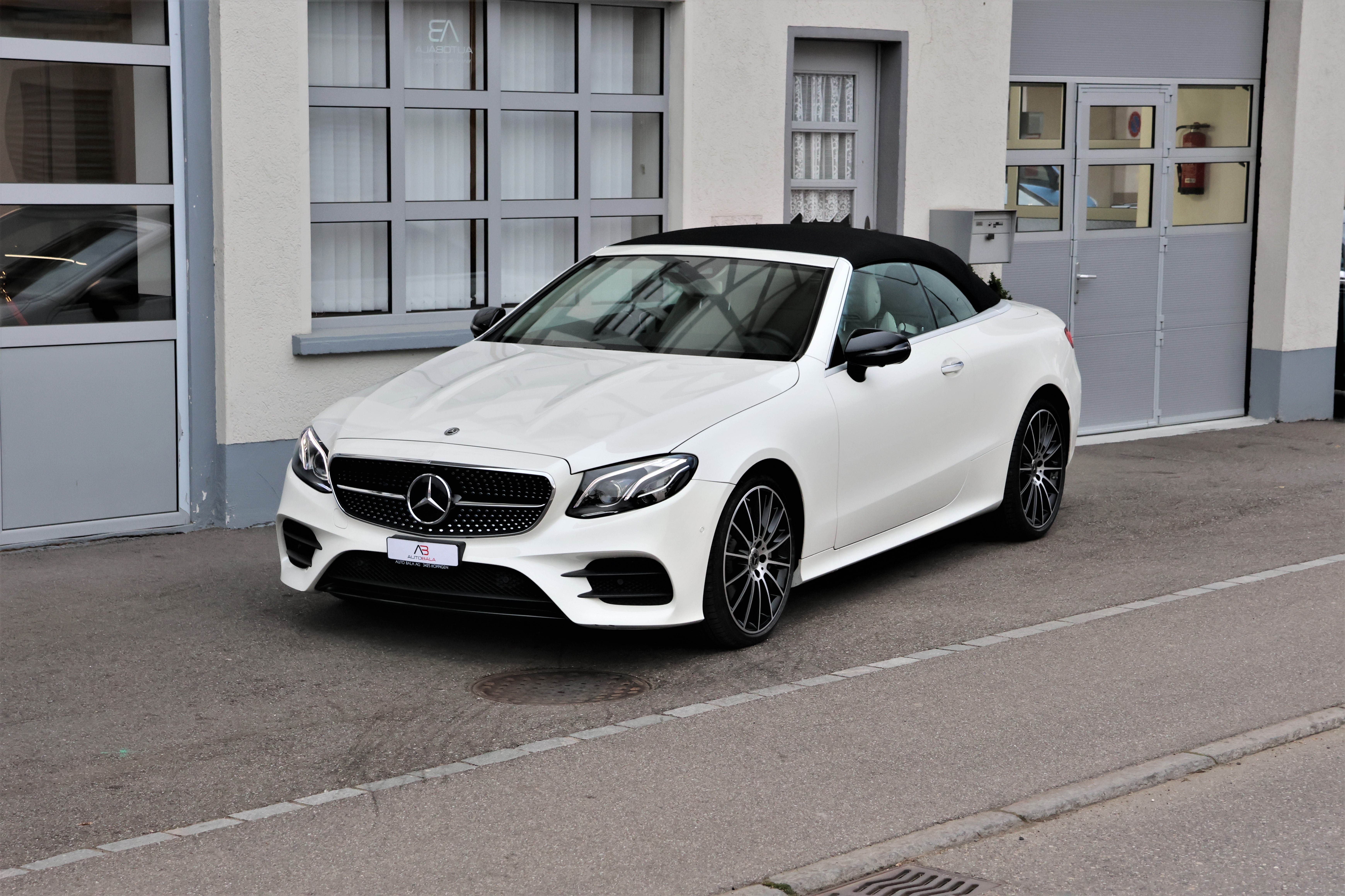 MERCEDES-BENZ E 400 Cabriolet AMG Line 4 Matic 9G-Tronic Designo (CH)