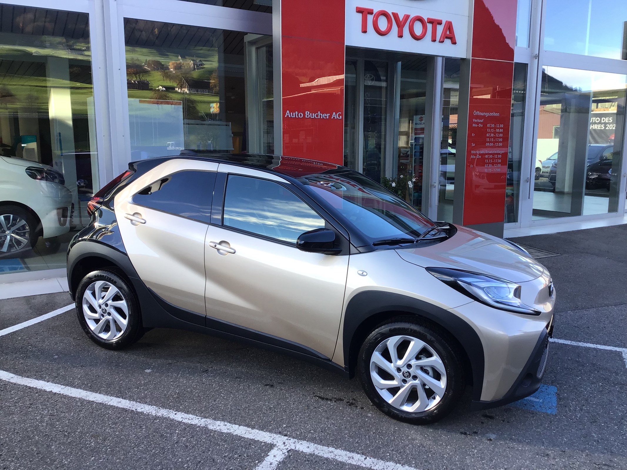 TOYOTA Aygo X 1.0 VVT-i Trend