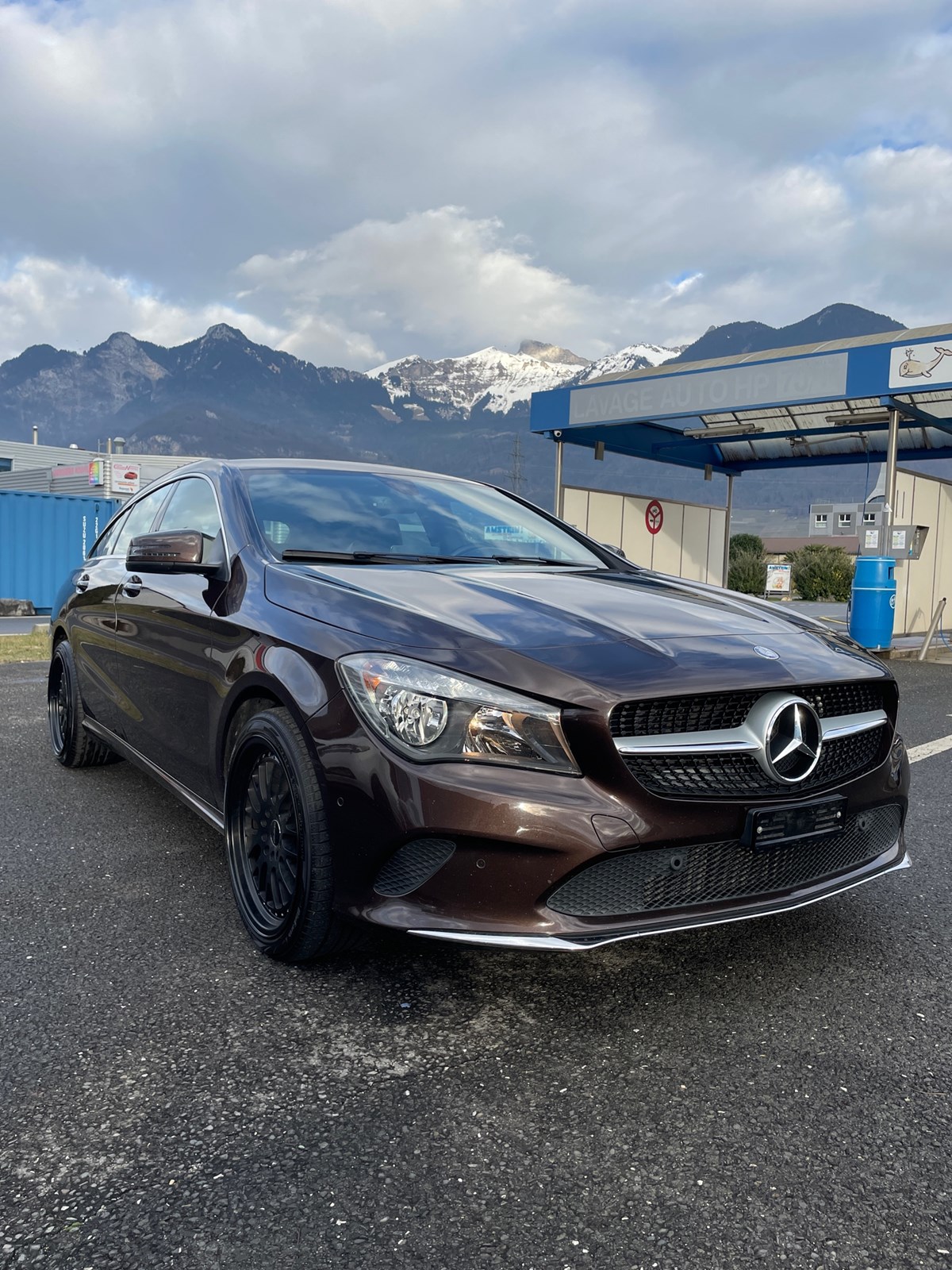 MERCEDES-BENZ CLA Shooting Brake 200 d AMG Line 4Matic 7G-DCT