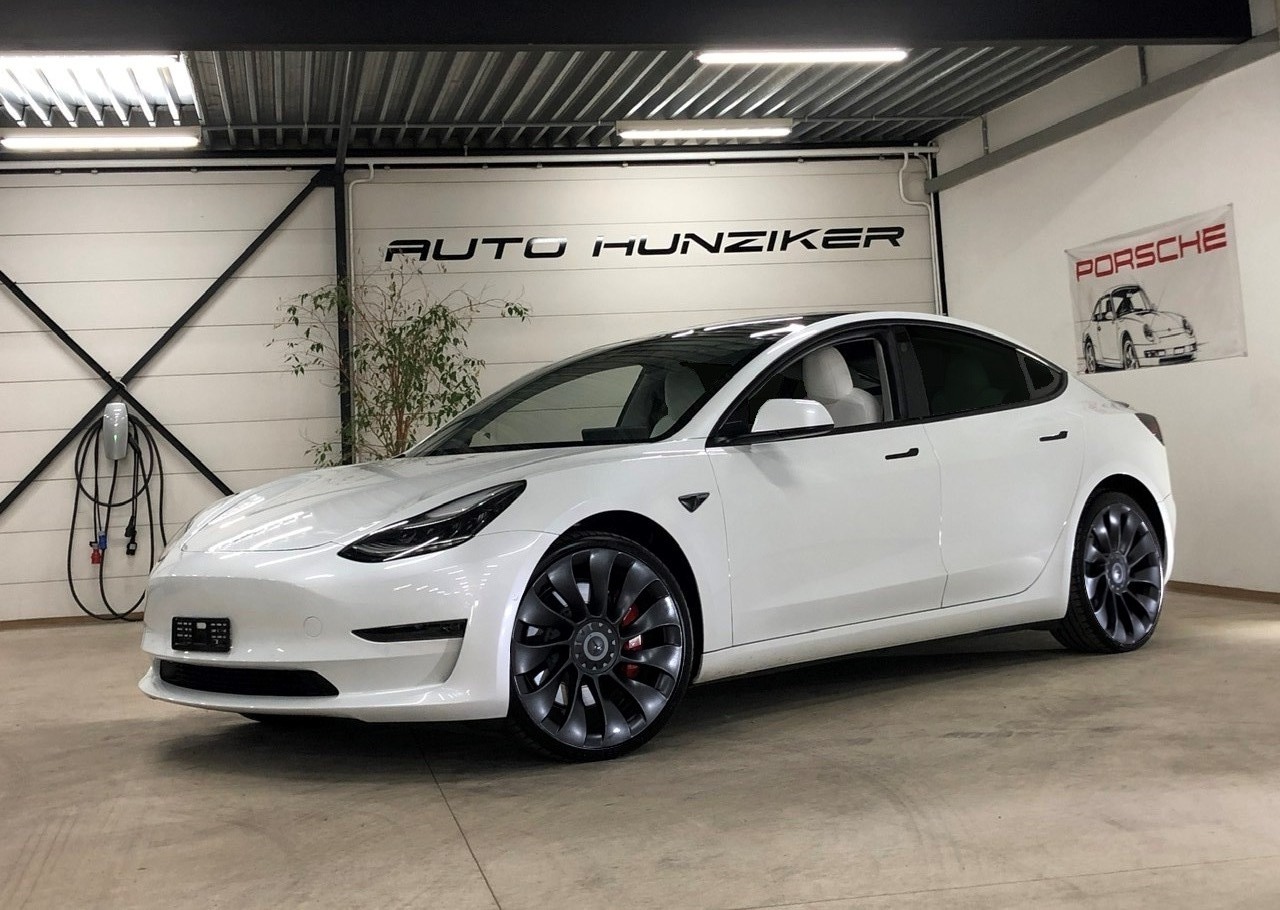 TESLA Model 3 Performance 513 Ps Allrad / Facelift / Full-Autopilot