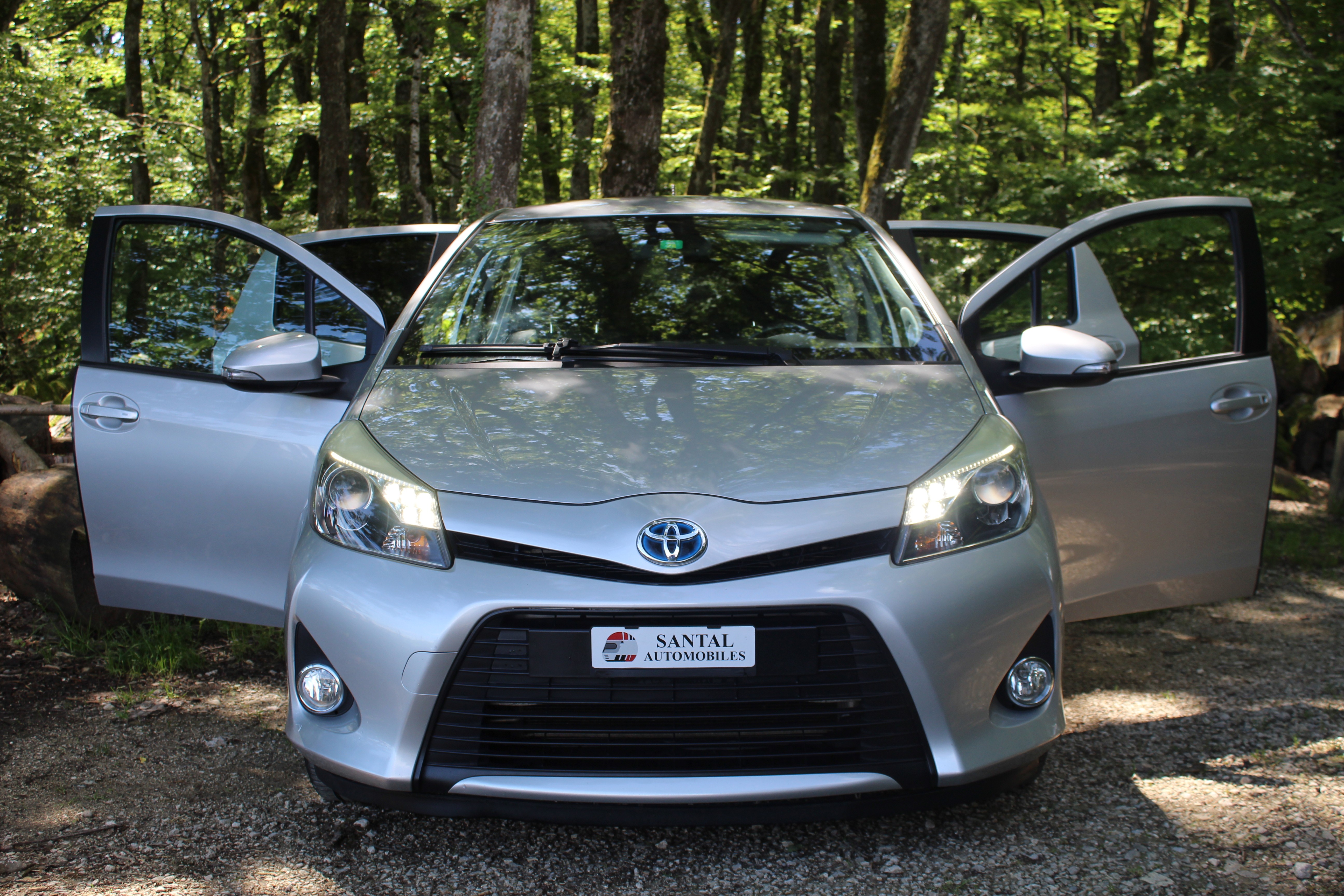 TOYOTA Yaris 1.5 VVT-i Hybrid CVT