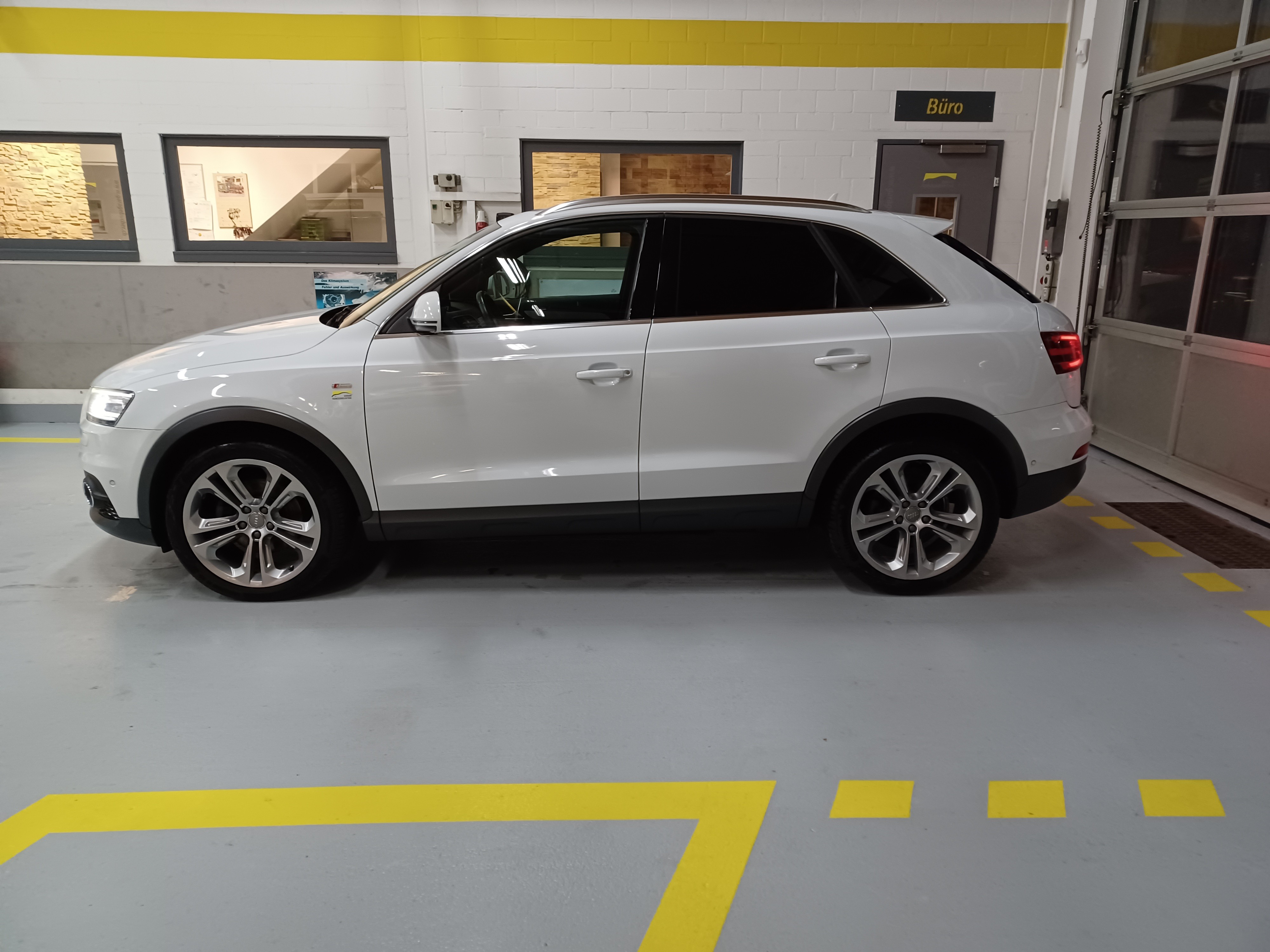 AUDI Q3 2.0 TDI quattro S-tronic