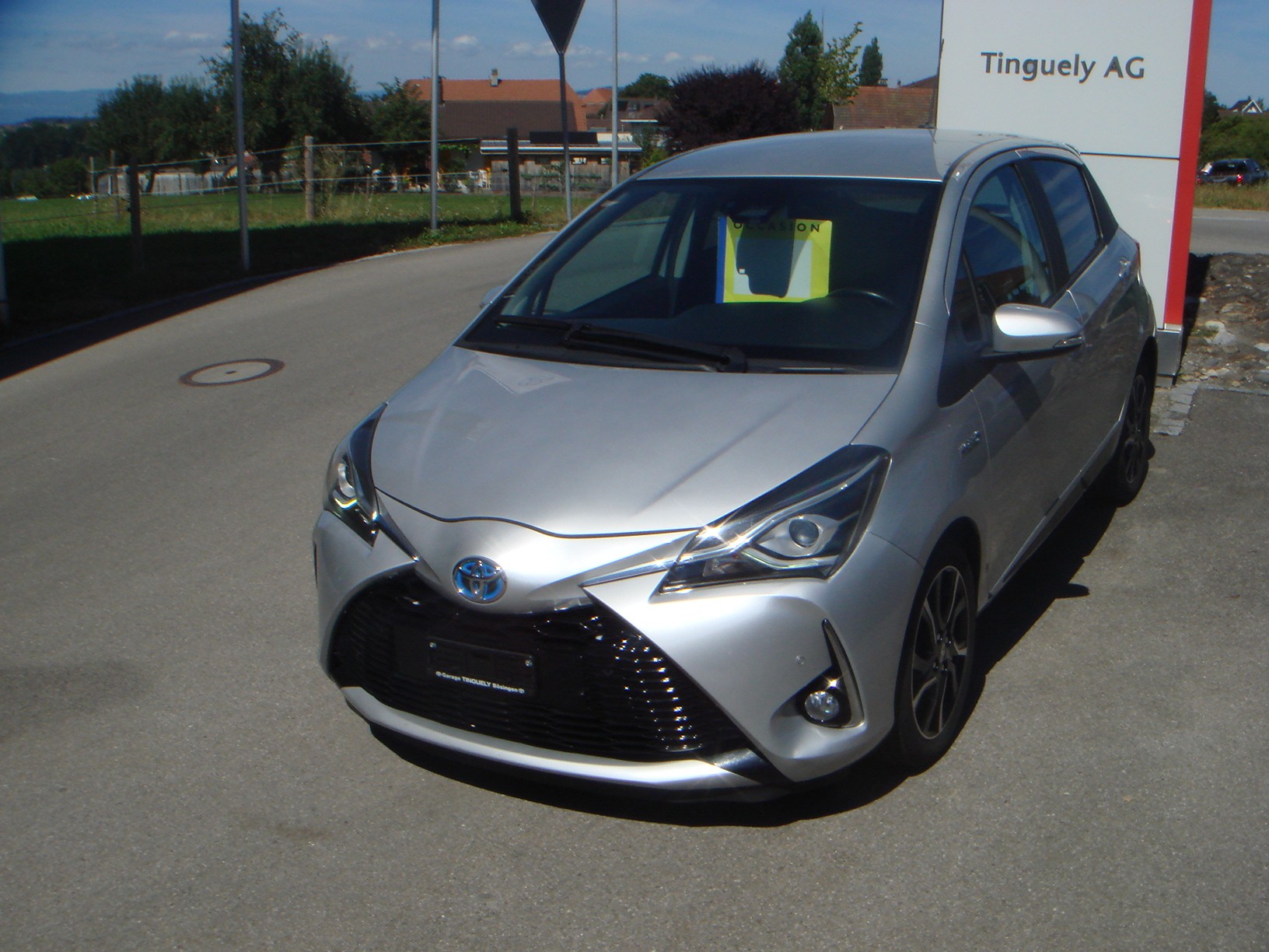 TOYOTA Yaris 1.5 VVT-i Hybrid Trend e-CVT