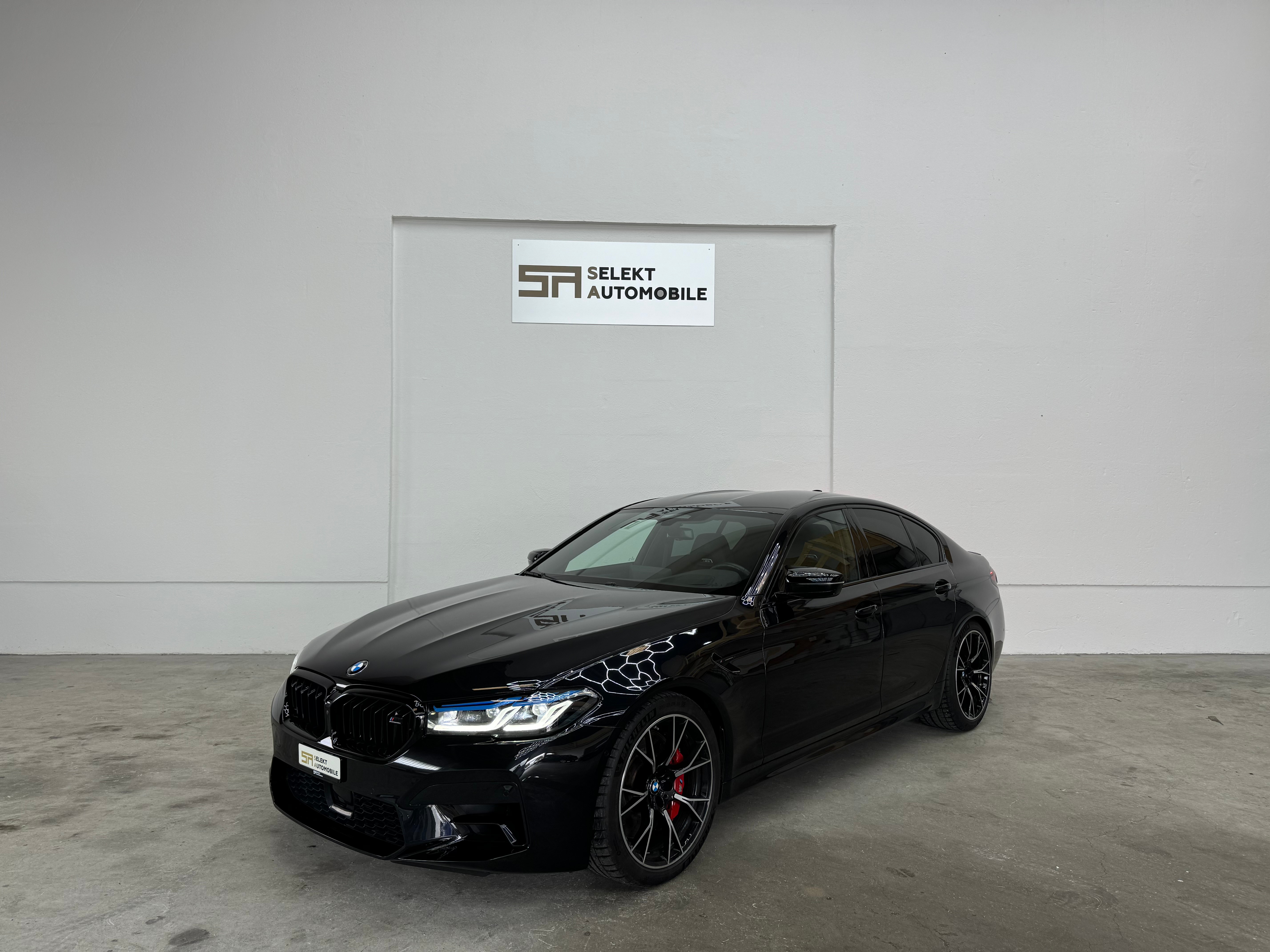 BMW M5 xDrive Competition Drivelogic Facelift | Saphir Schwarz