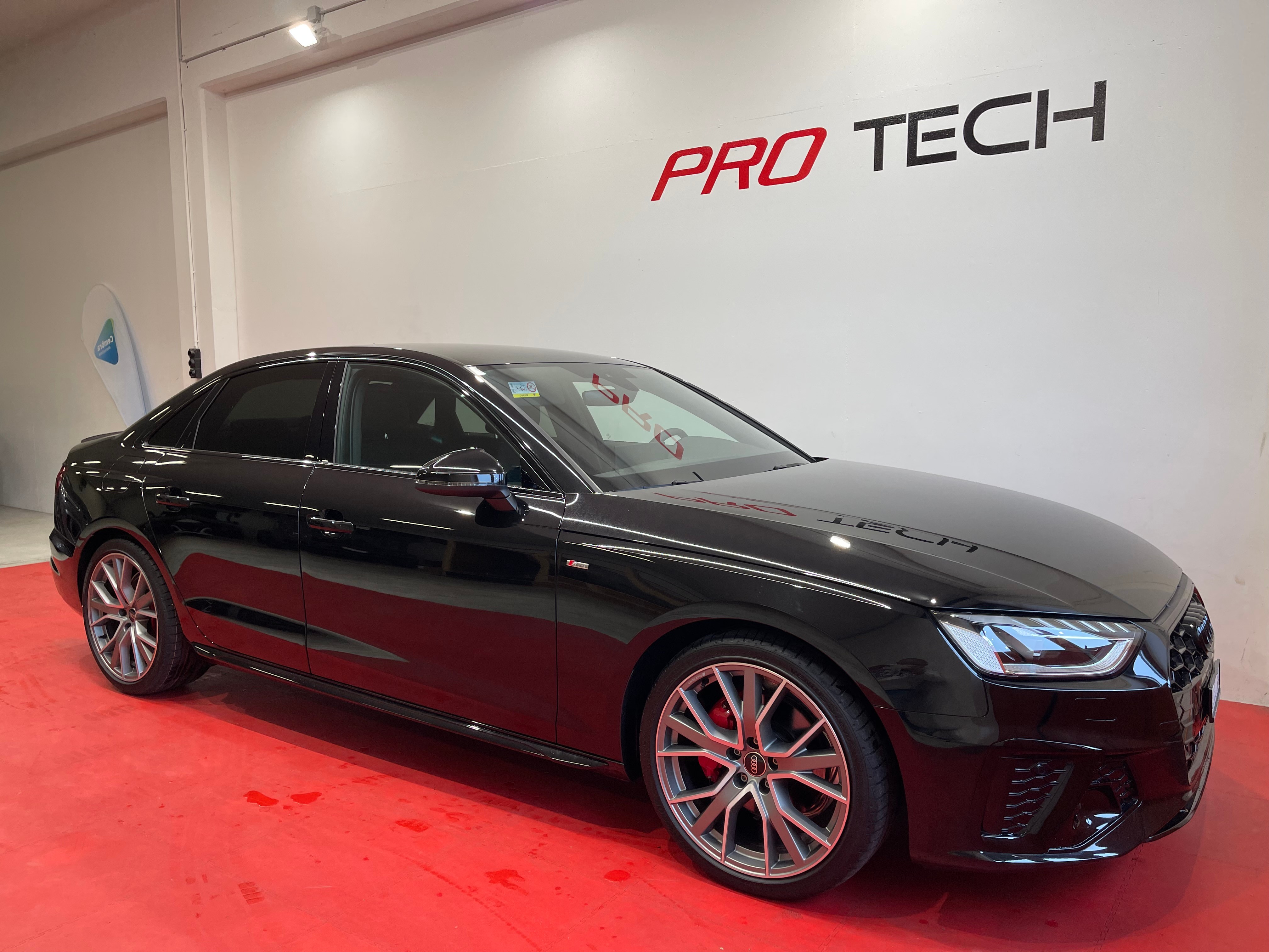 AUDI A4 40 TFSI S-tronic *S-LINE-COMPETITION PLUS*