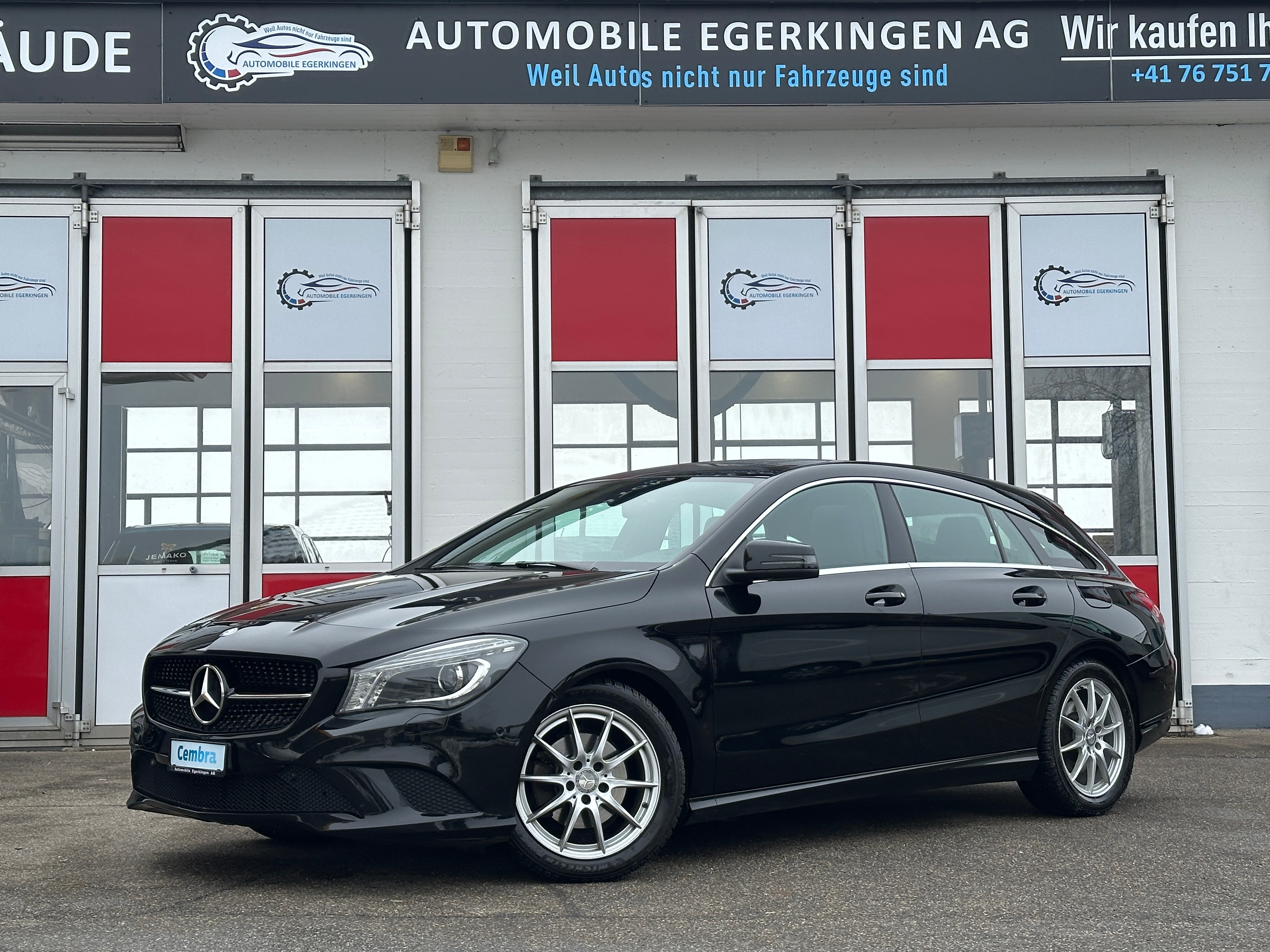 MERCEDES-BENZ CLA Shooting Brake 180 Urban