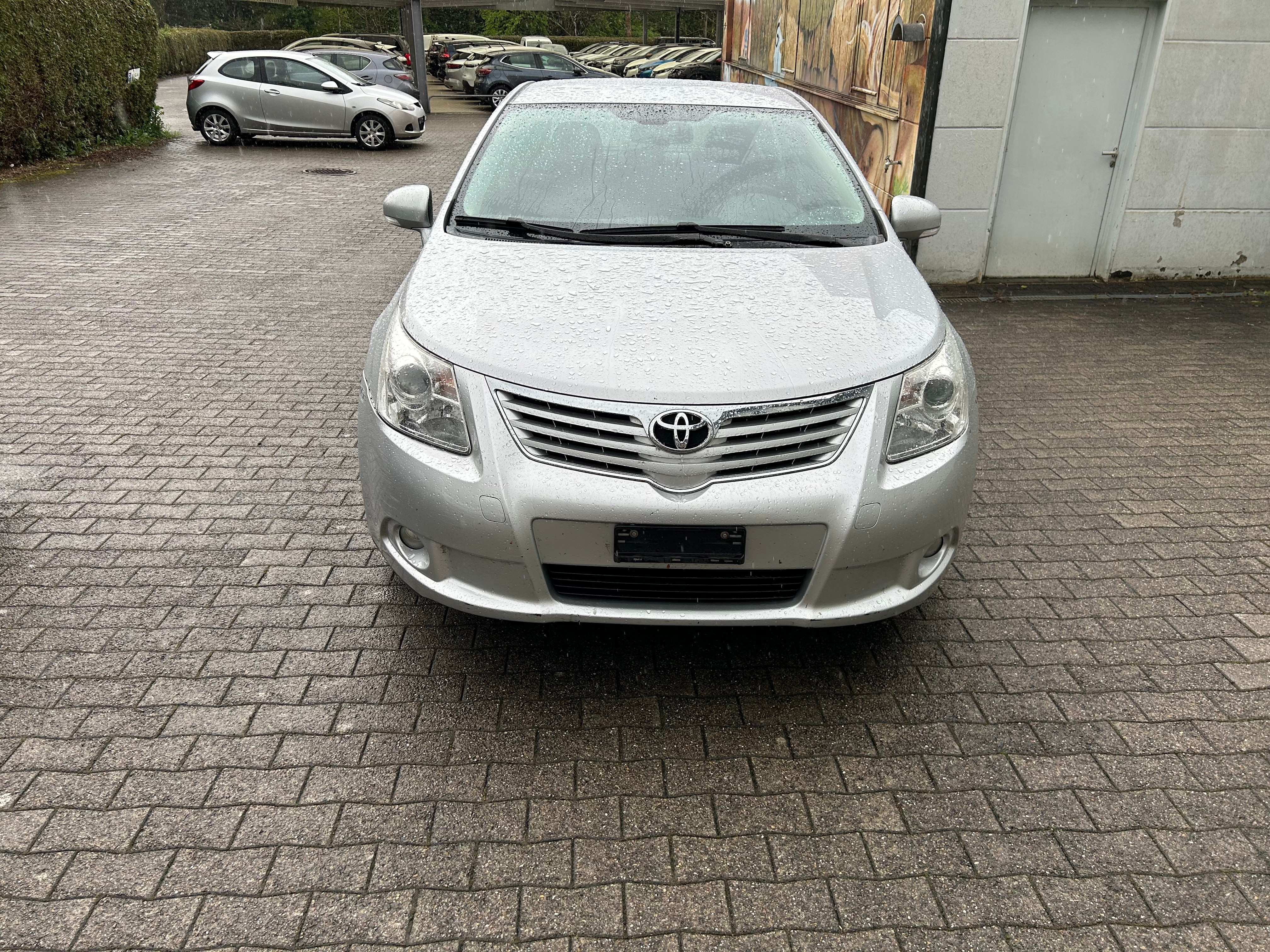 TOYOTA AVENSIS