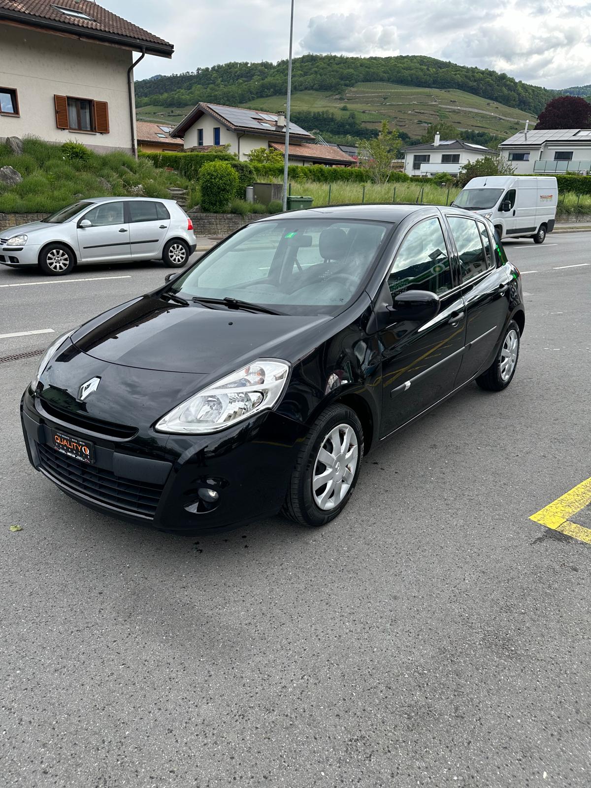 RENAULT Clio 1.2 16V Turbo Yahoo