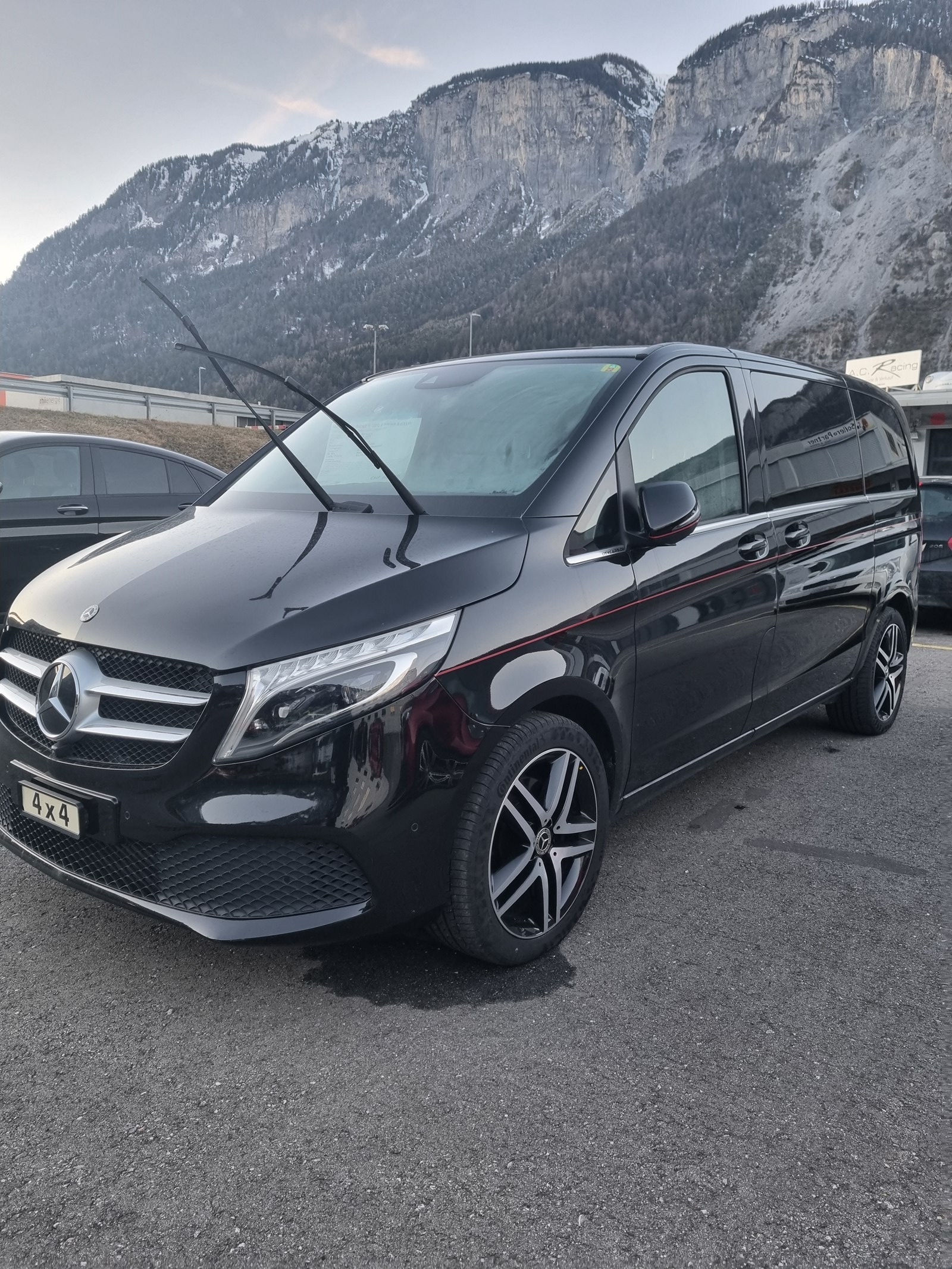 MERCEDES-BENZ V 300 d Swiss Edition kompakt 4Matic 9G-Tronic