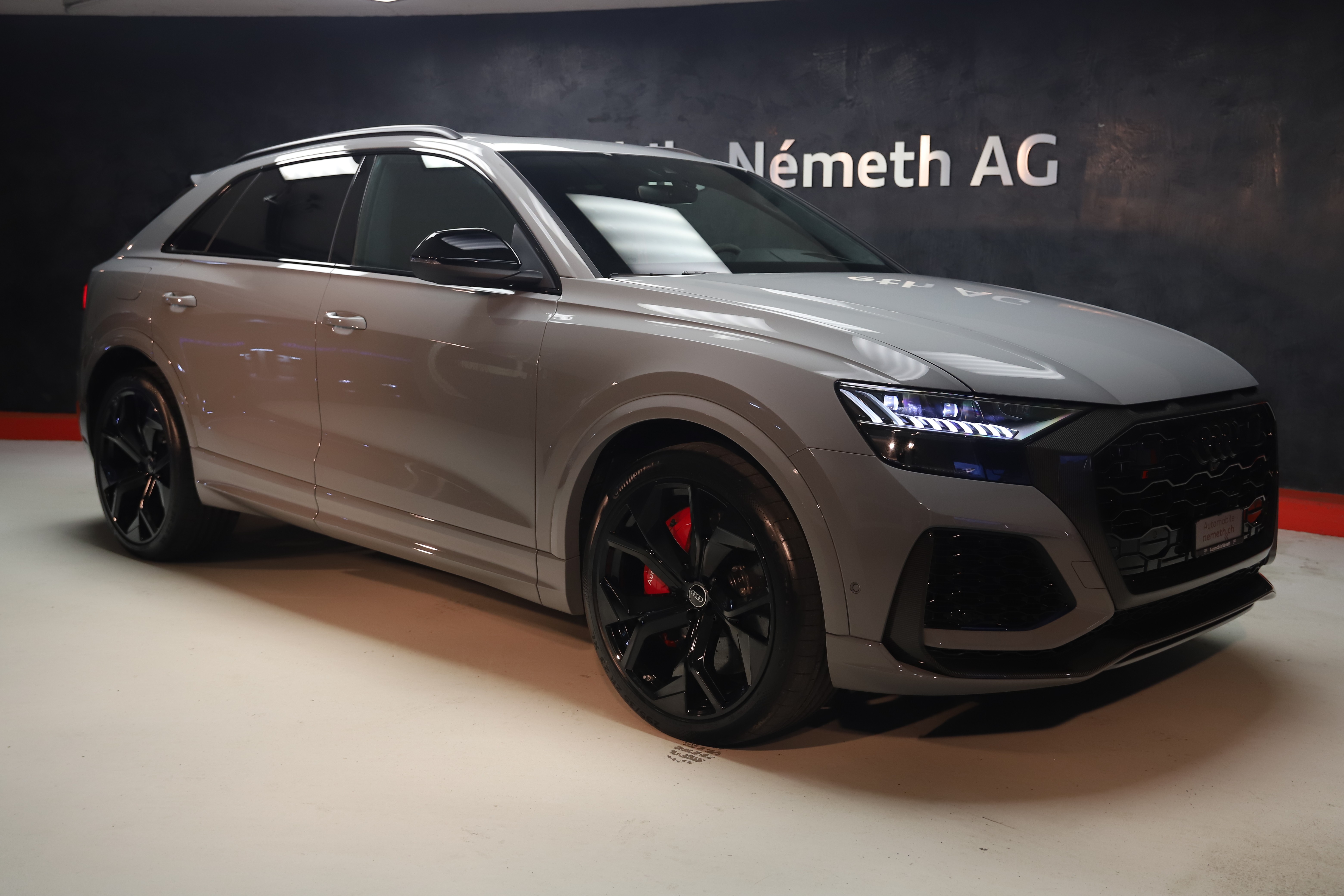 AUDI RSQ8 quattro tiptronic