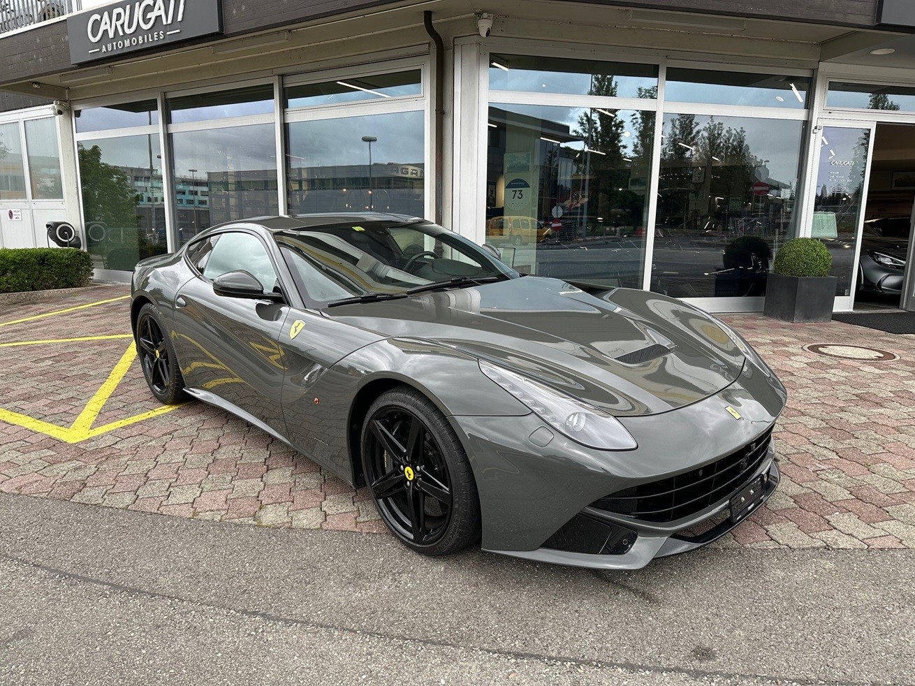 FERRARI F12 Berlinetta