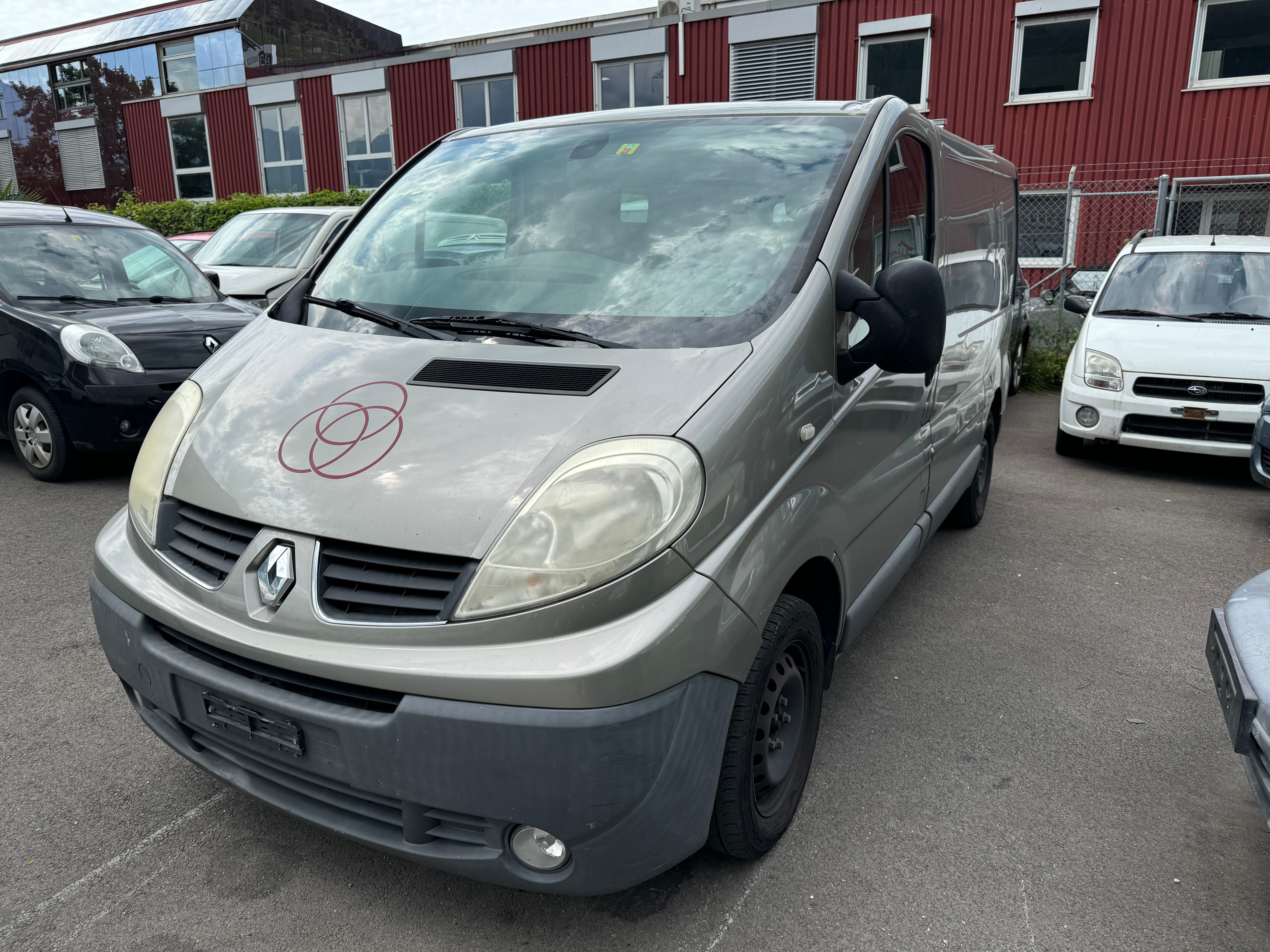 RENAULT TRAFIC