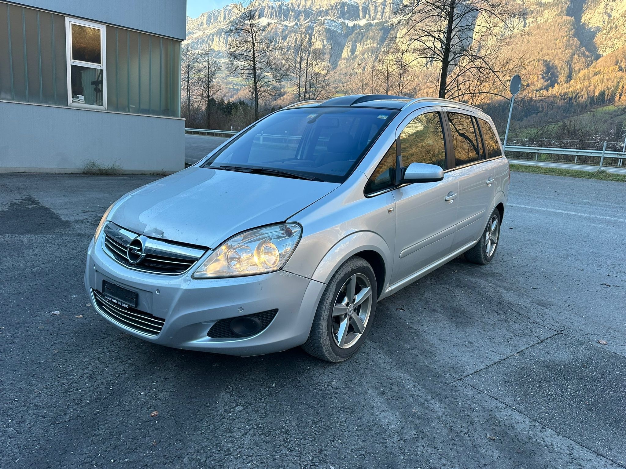 OPEL Zafira 2.2i 16V Cosmo