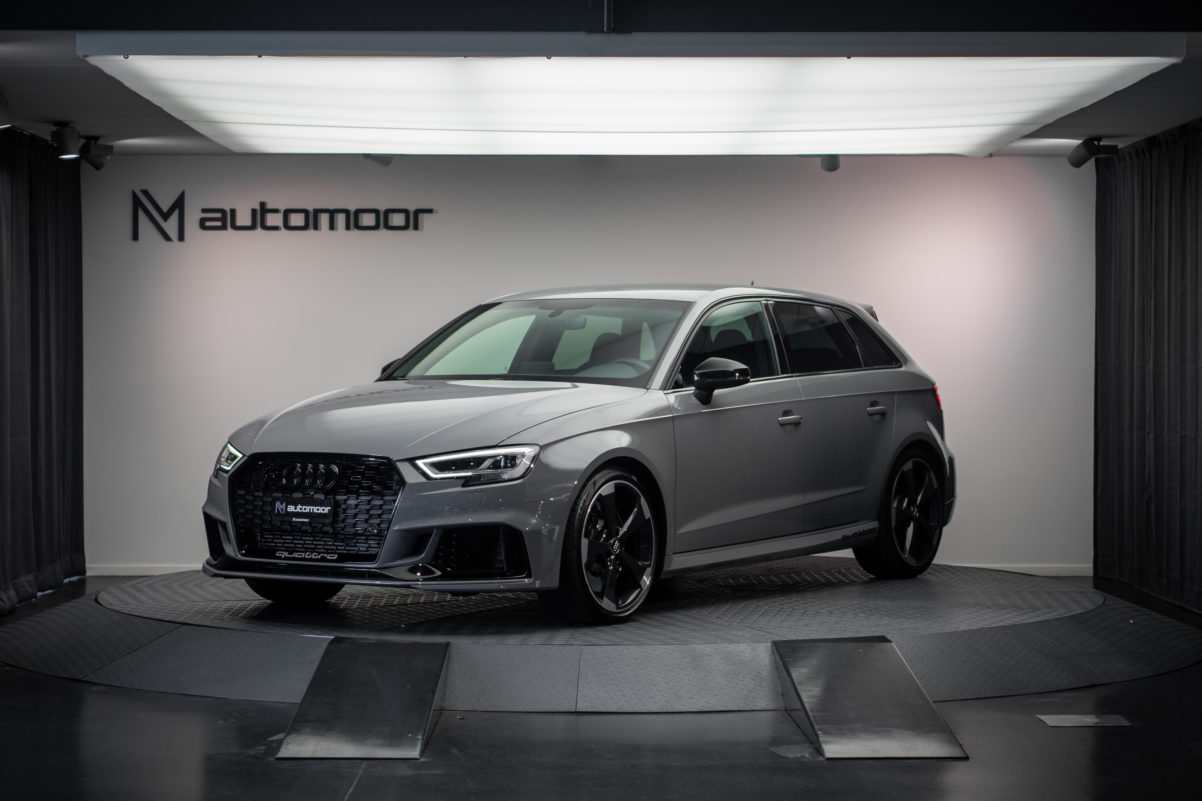 AUDI RS3 Sportback 2.5 TSI quattro *ohne OPF* *Sportsitze* *Nardograu* *CH-Fahrzeug*