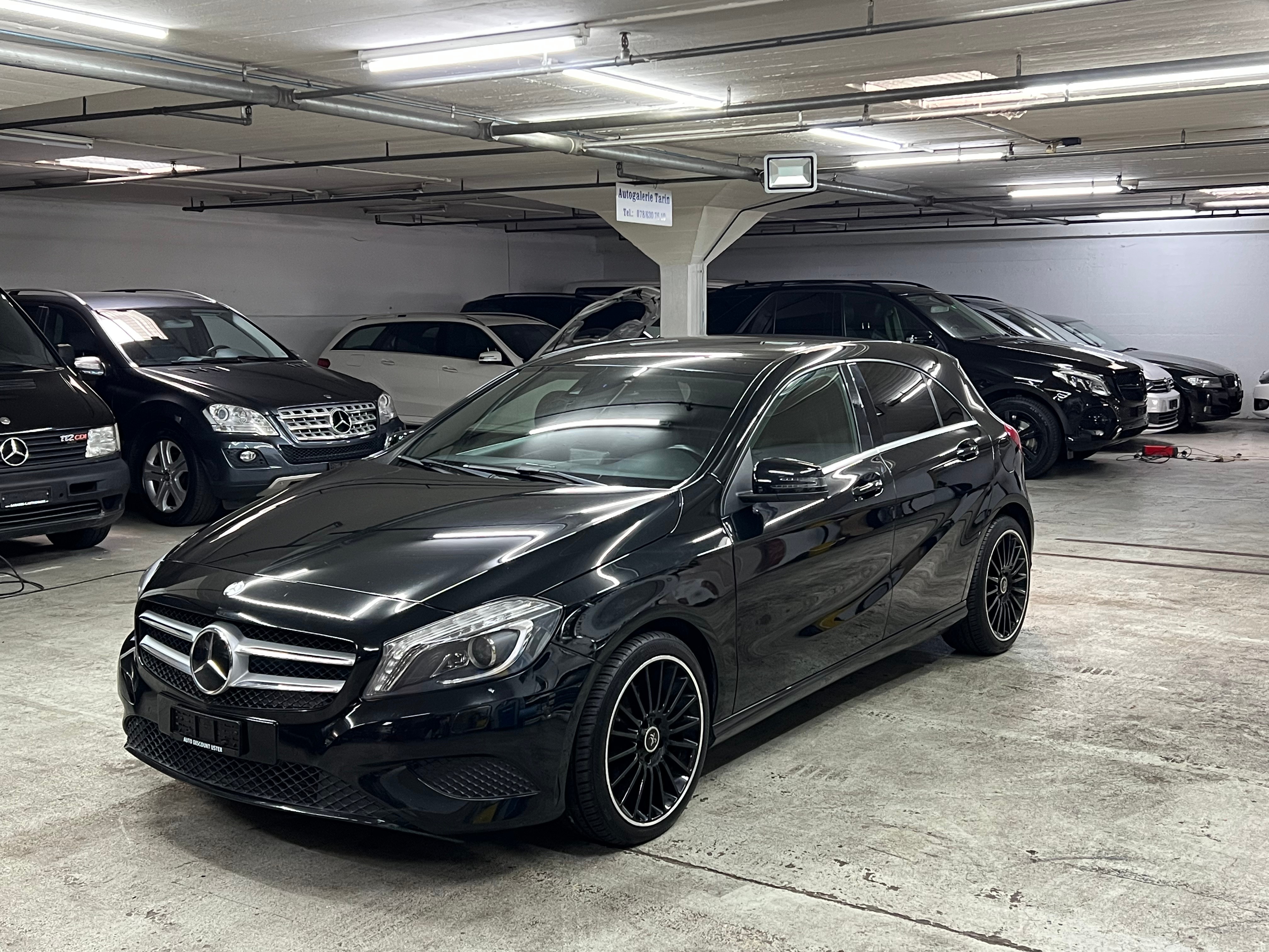 MERCEDES-BENZ A 200 Style 7G-DCT