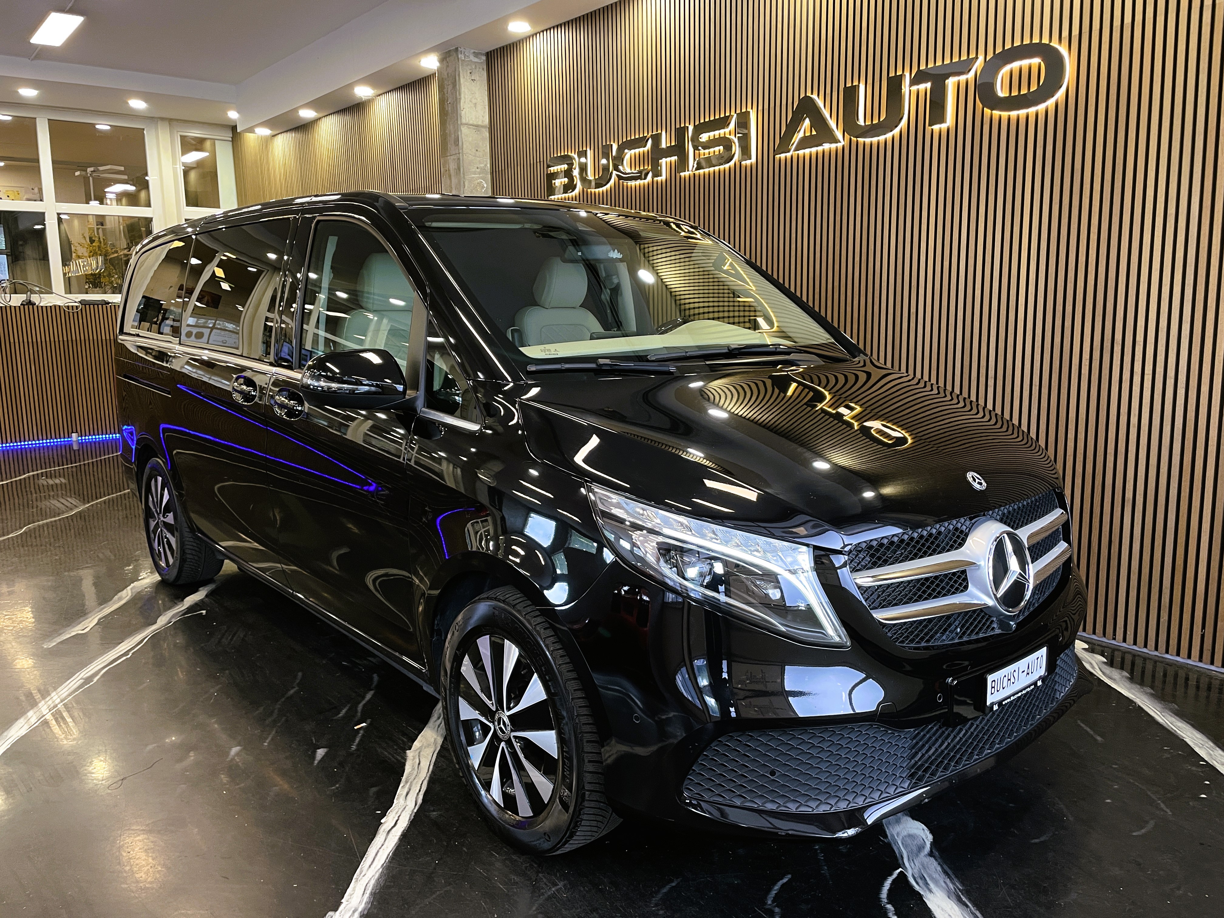 MERCEDES-BENZ V 250 d lang LUXURY VIP BUSINESS VAN