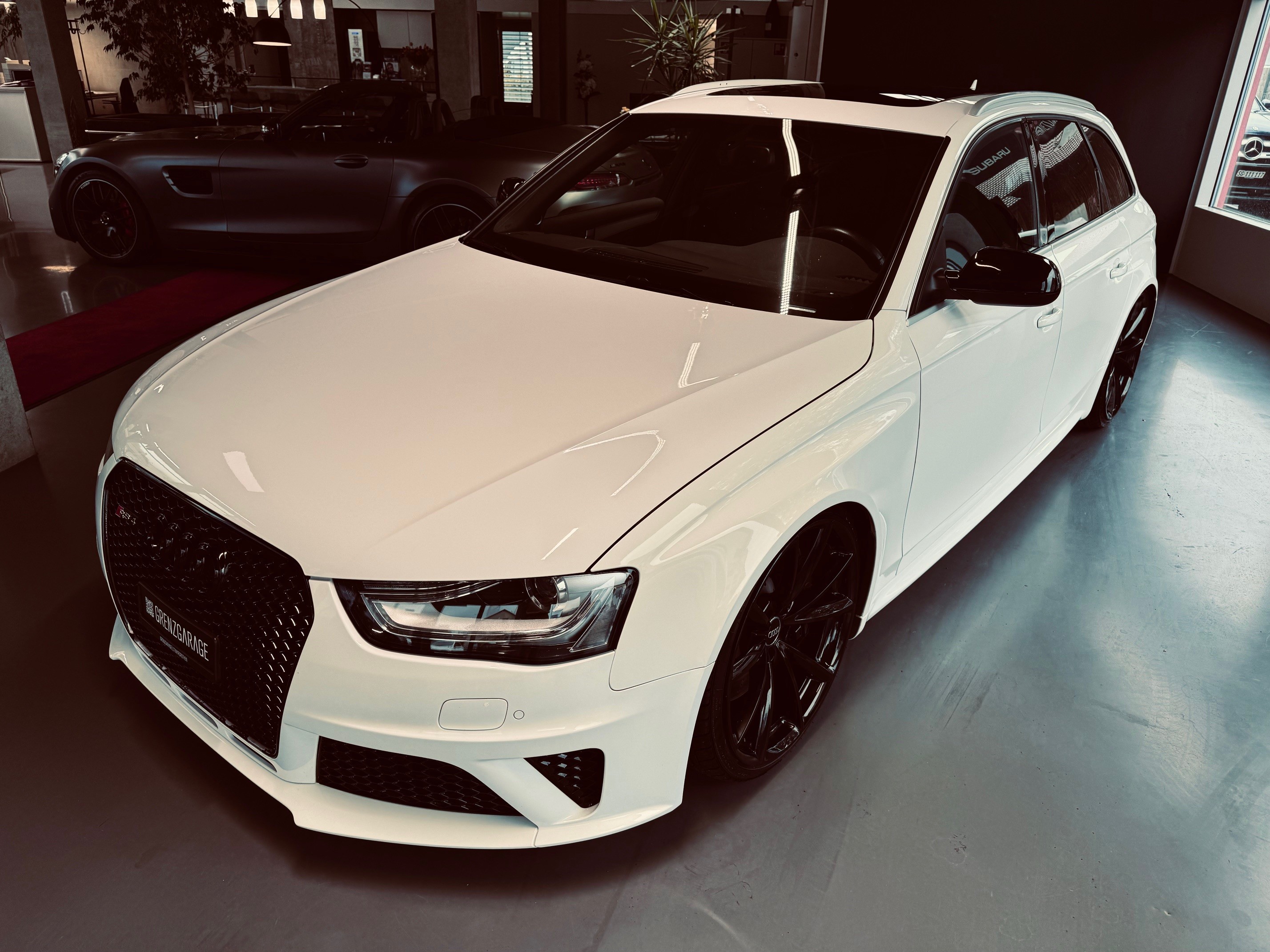 AUDI RS4 Avant 4.2 FSI V8 quattro S-tronic