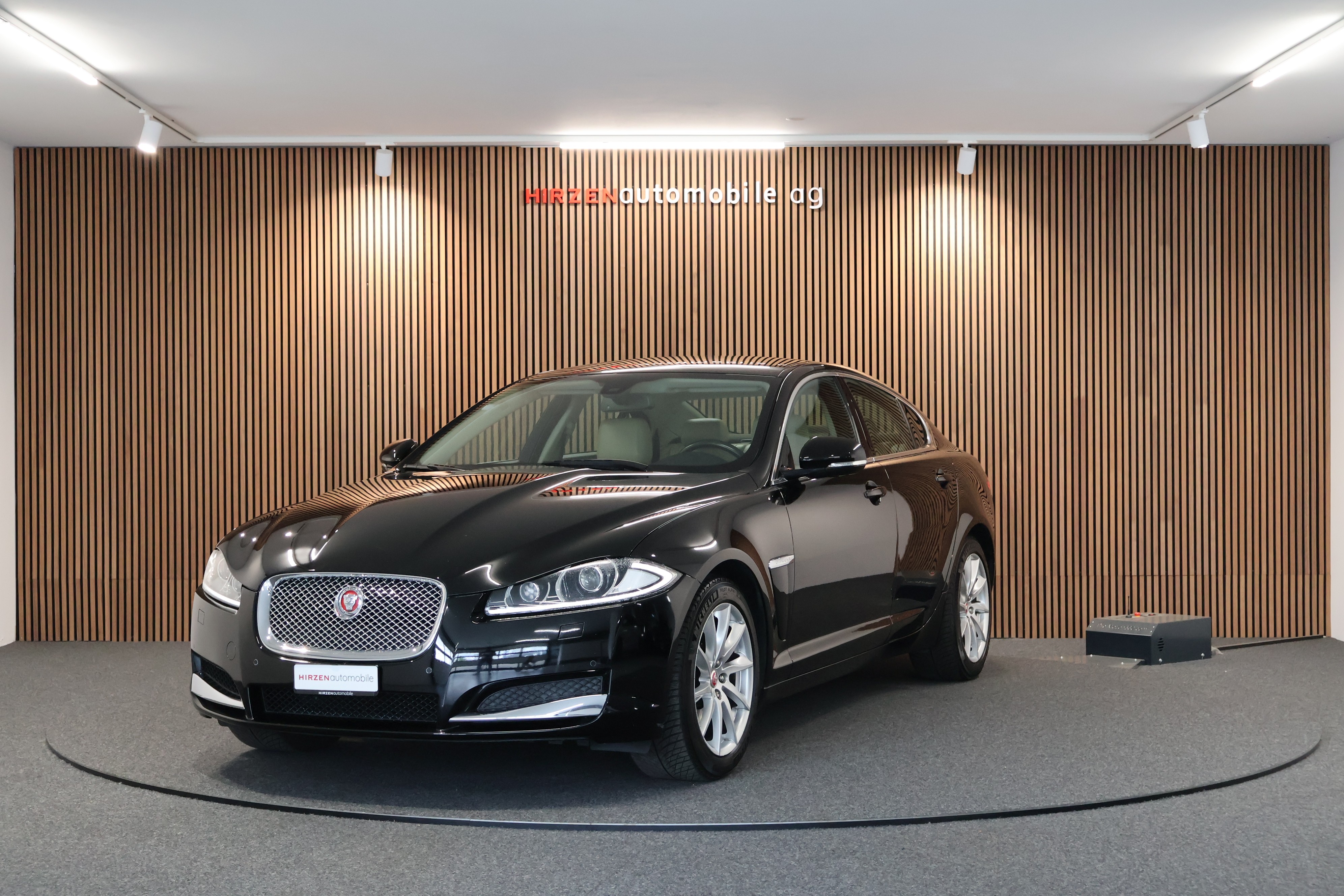 JAGUAR XF 3.0d V6 Luxury