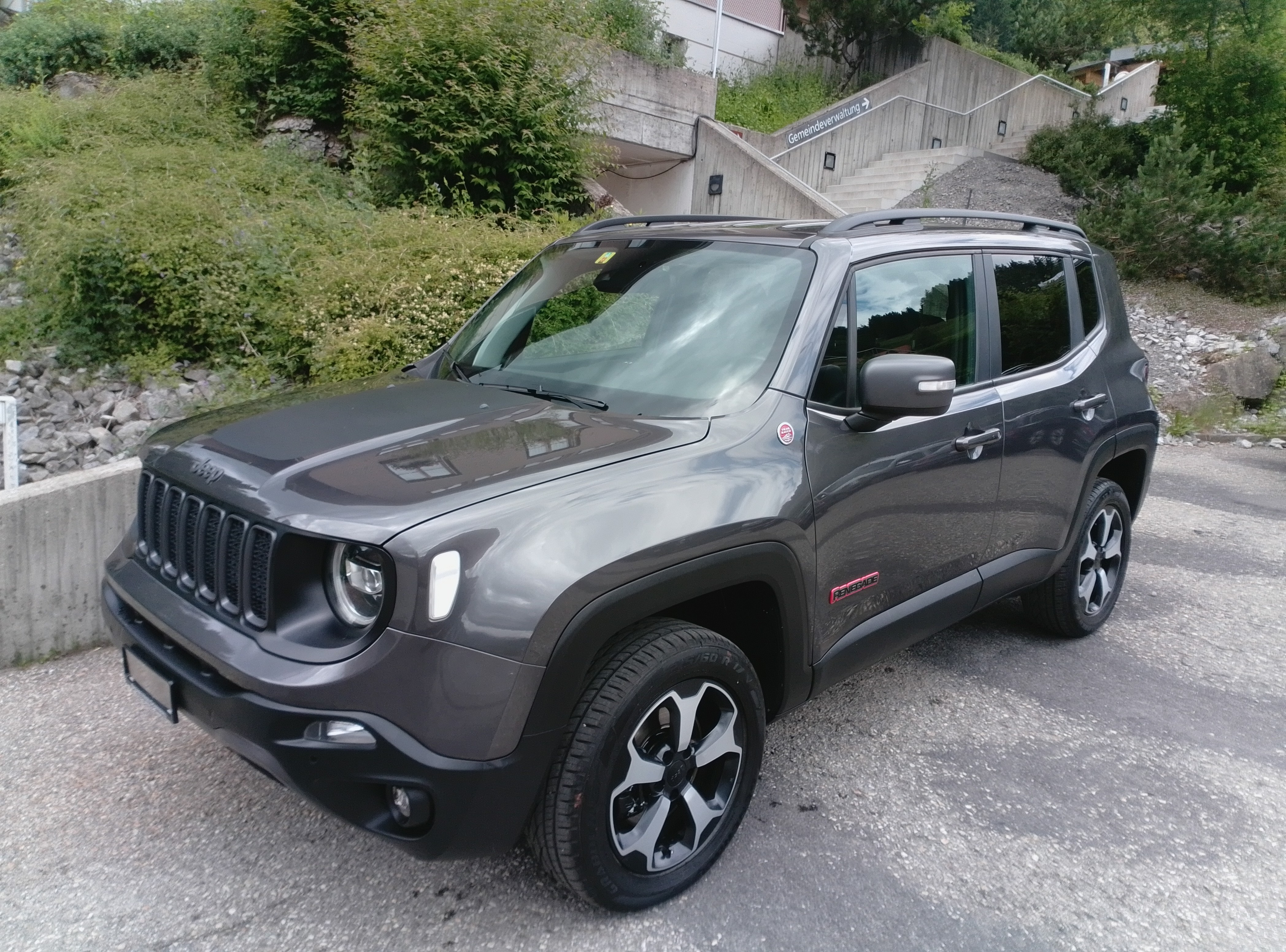 JEEP Renegade 2.0 MJ Trailhawk AWD + Low Range 9ATX