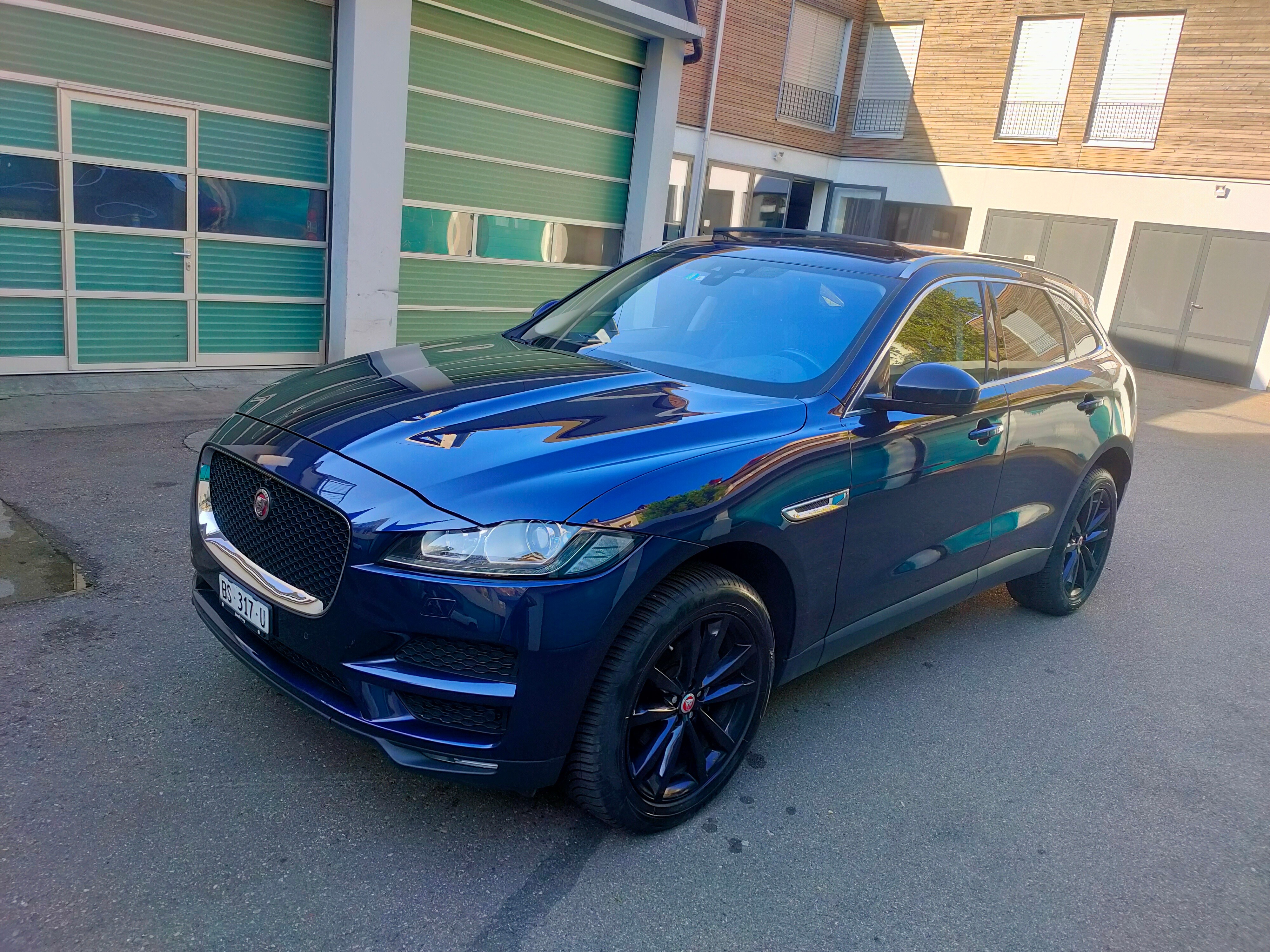 JAGUAR F-Pace 25d Prestige Advantage AWD Automatik