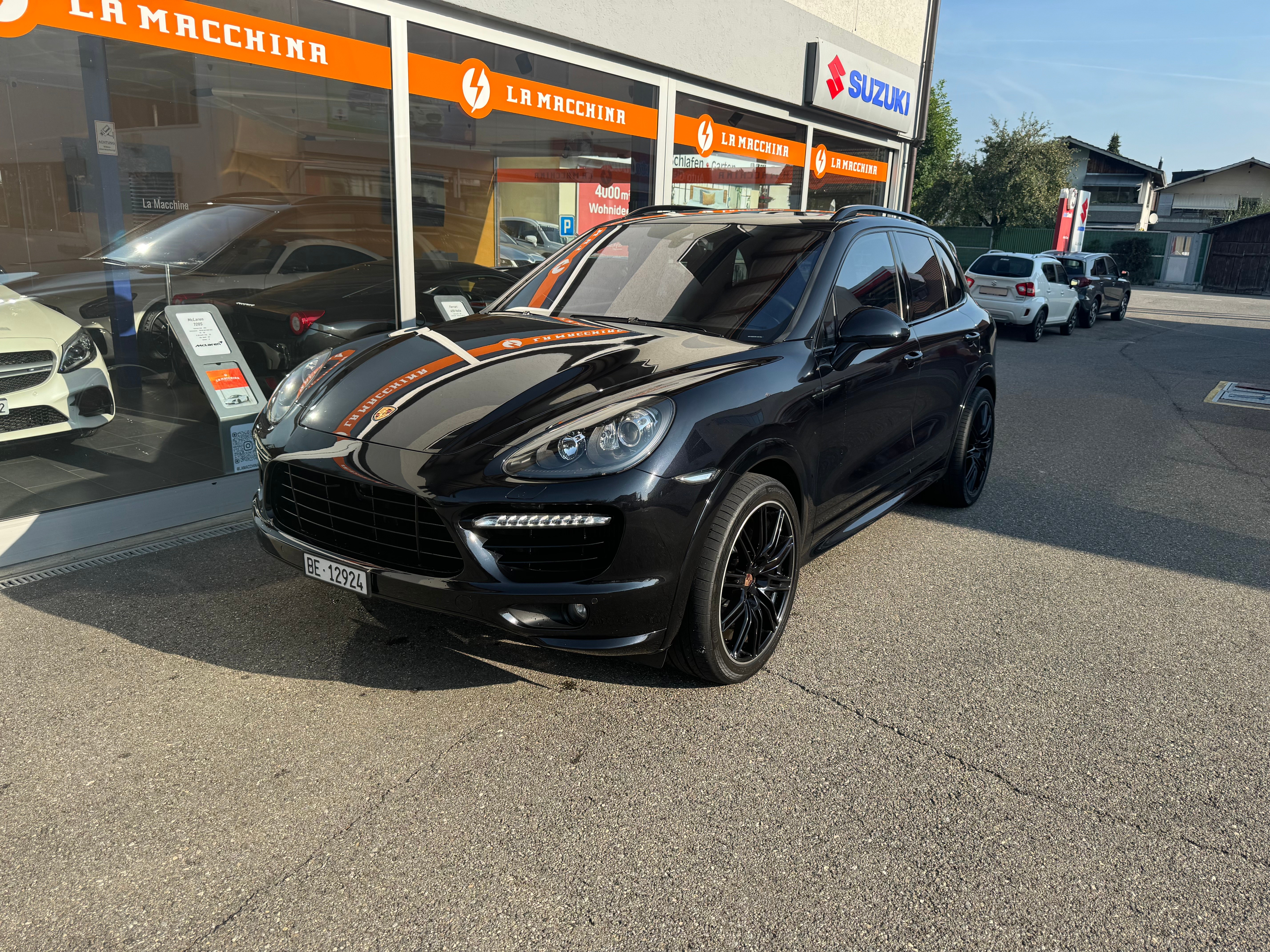 PORSCHE Cayenne Turbo S