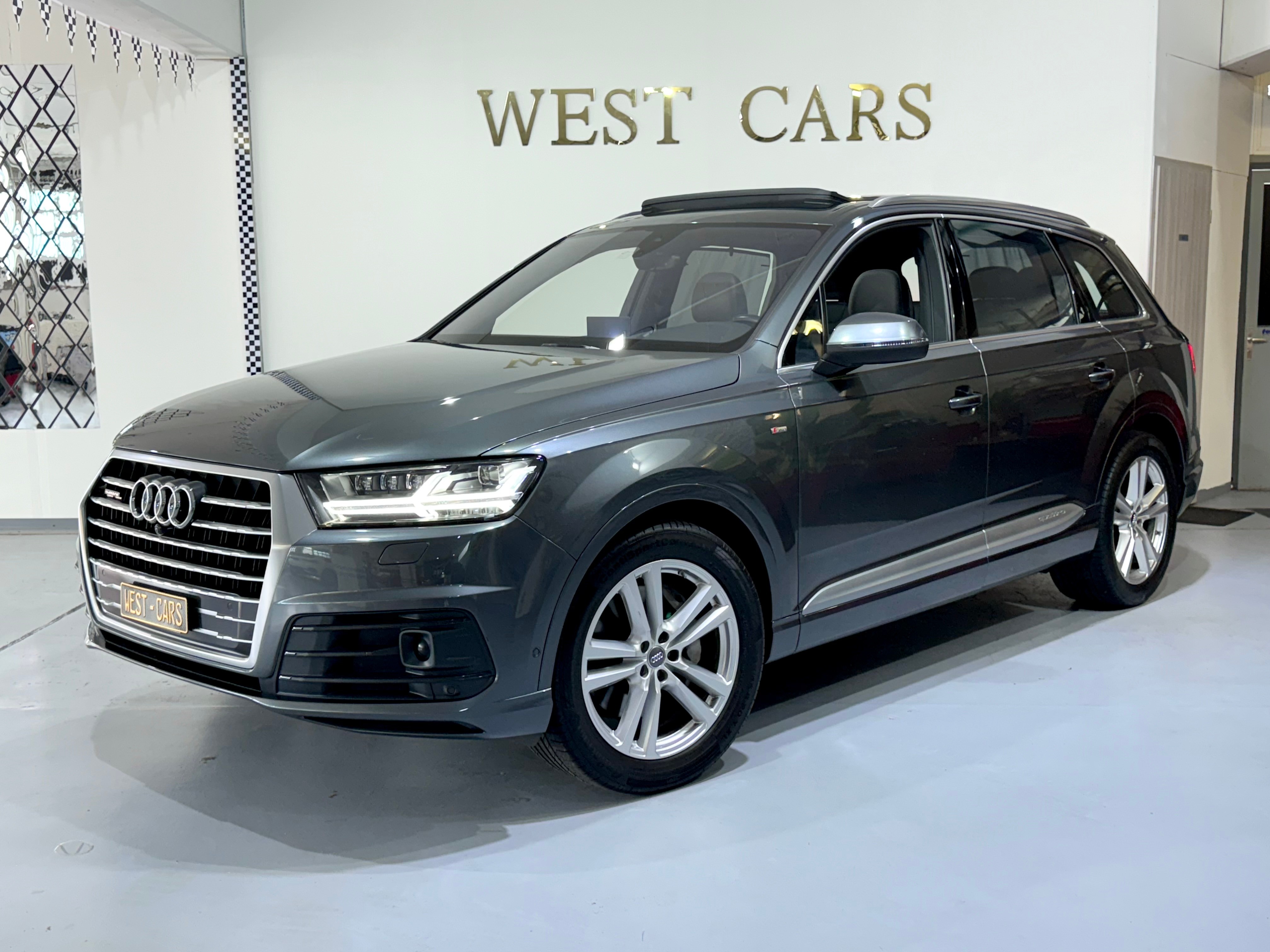 AUDI Q7 3.0 TDI S-Line Quattro tiptronic **Vollausstattung**7 Plätzer**