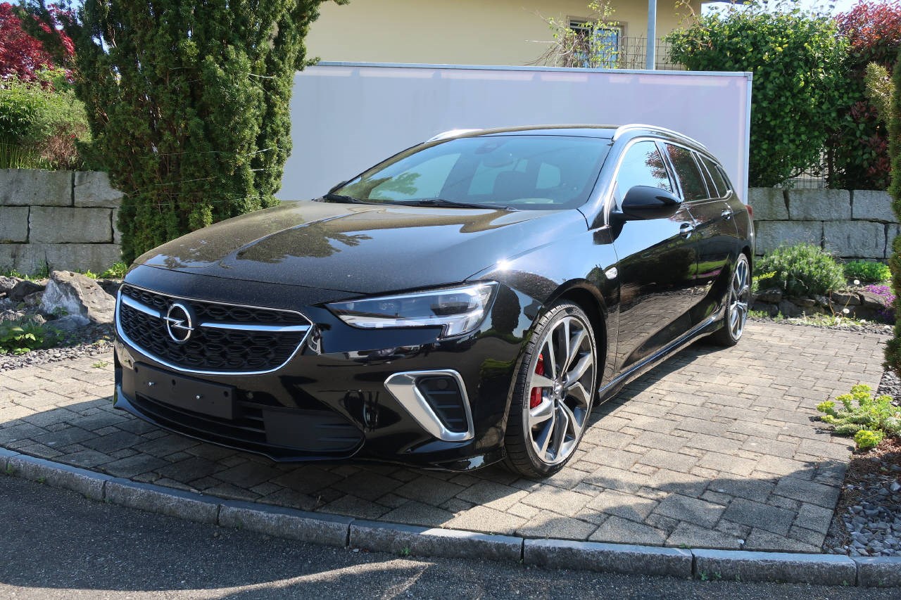 OPEL Insignia Sports Tourer 2.0 T GSi AWD