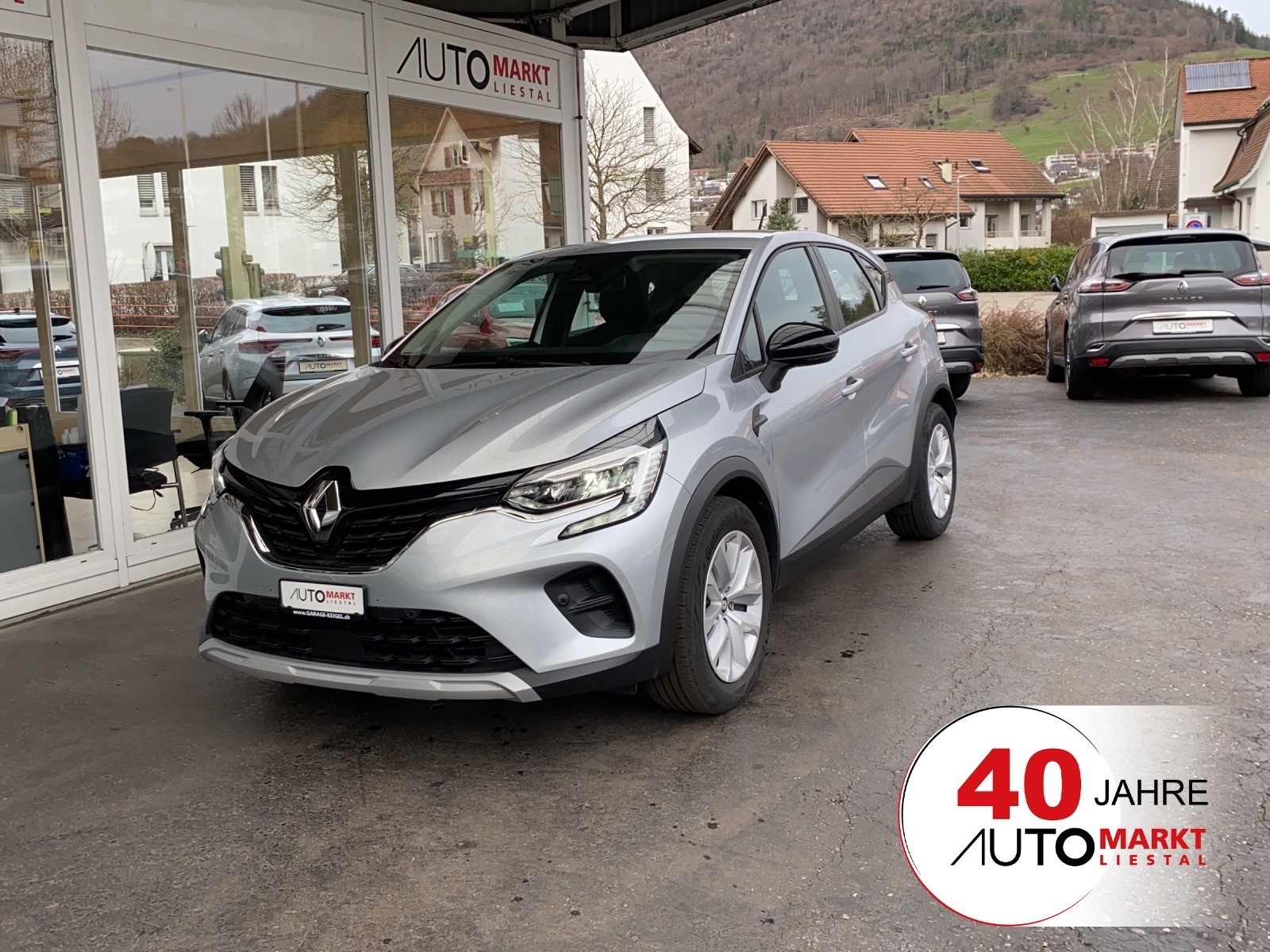 RENAULT Captur 1.3 TCe Zen EDC