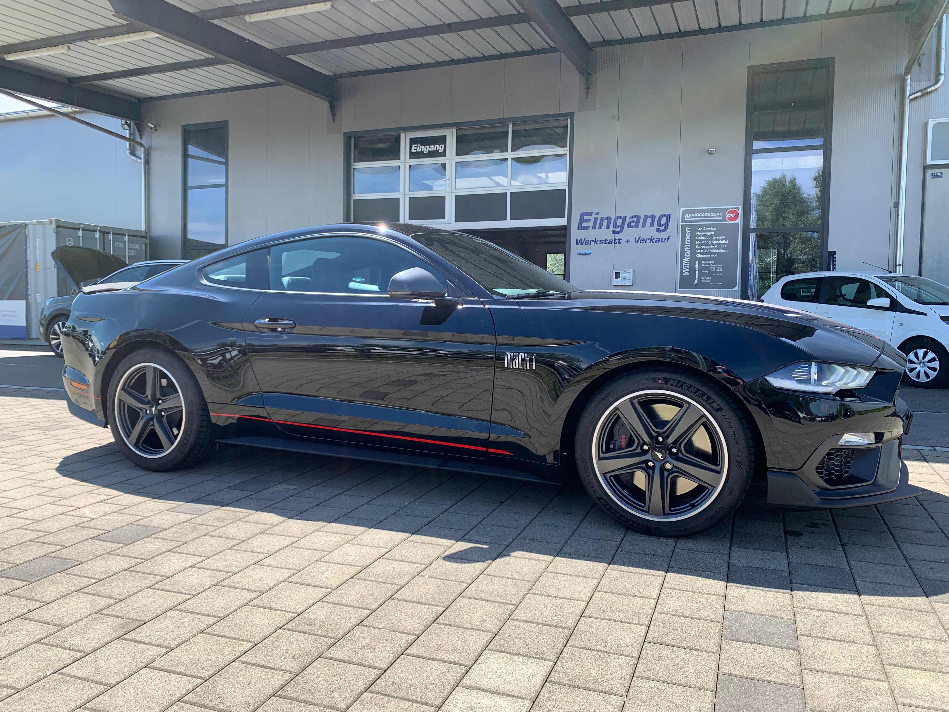 FORD Mustang Fastback 5.0 V8 Mach 1 Automat