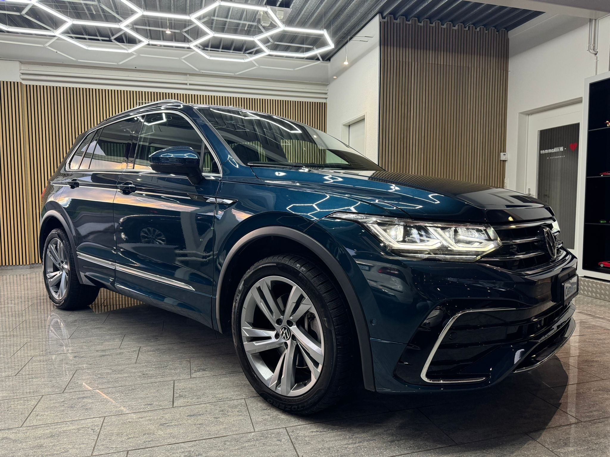 VW Tiguan 2.0TSI R-Line 4Motion DSG