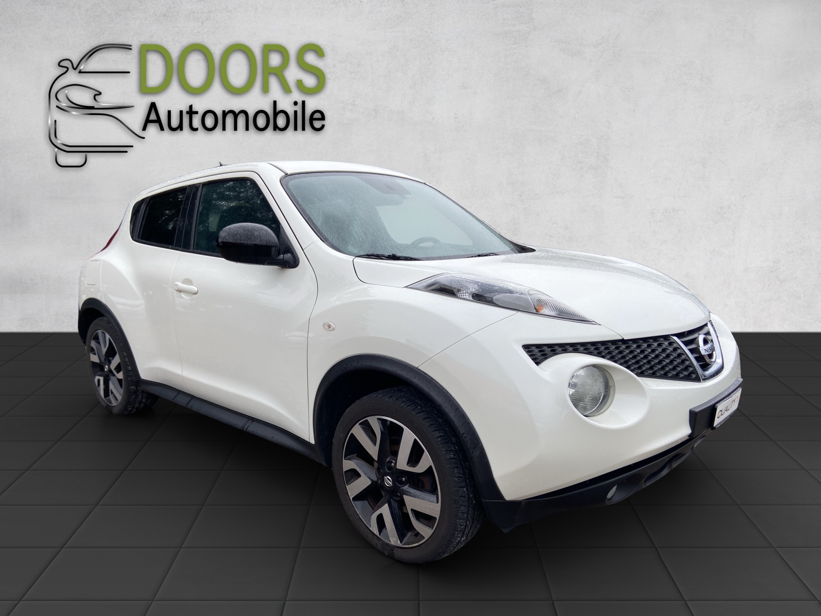 NISSAN Juke 1.6 DIG-T tekna 4x4 Xtronic M-CVT