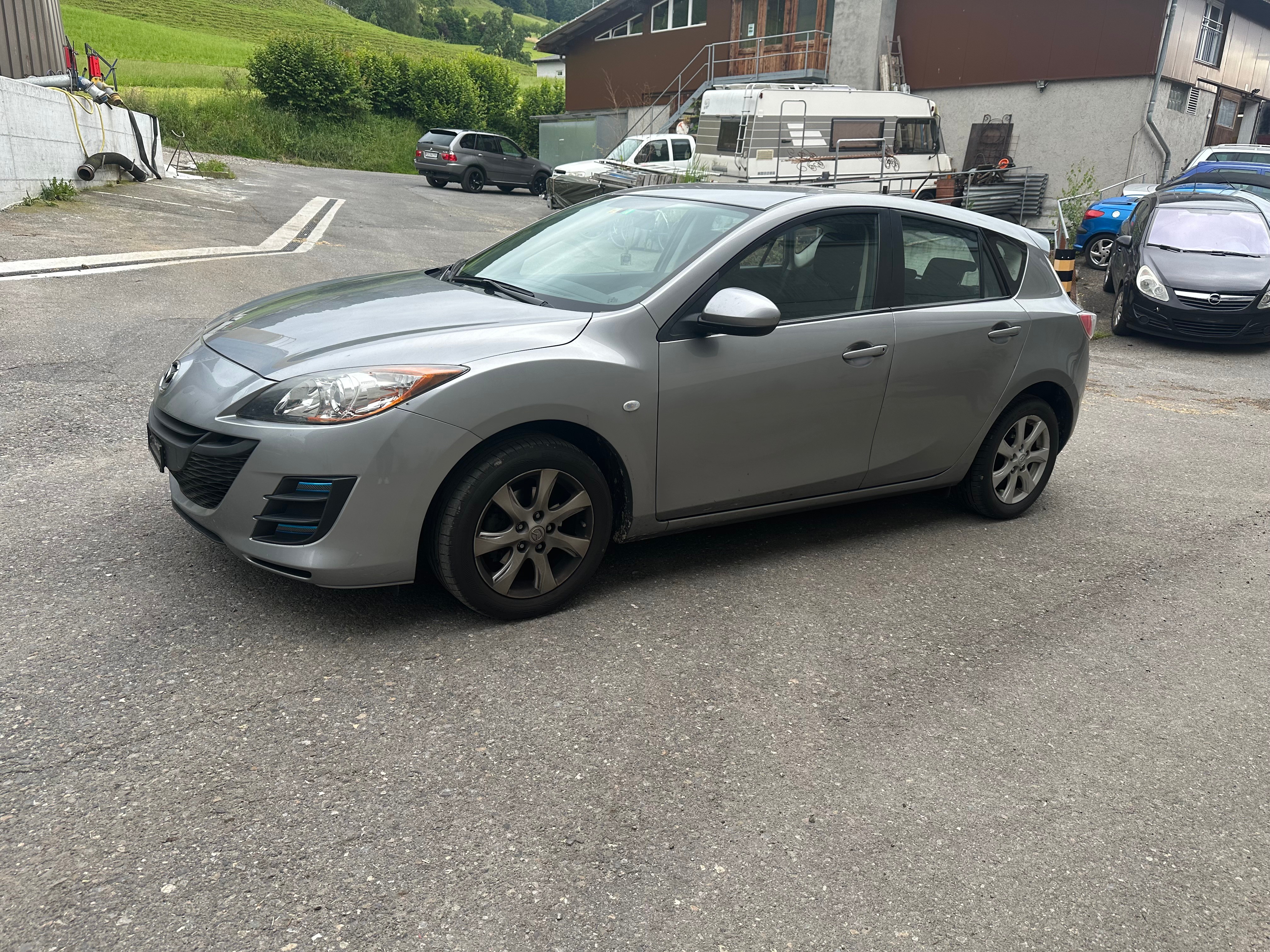 MAZDA 3 1.6 16V Confort