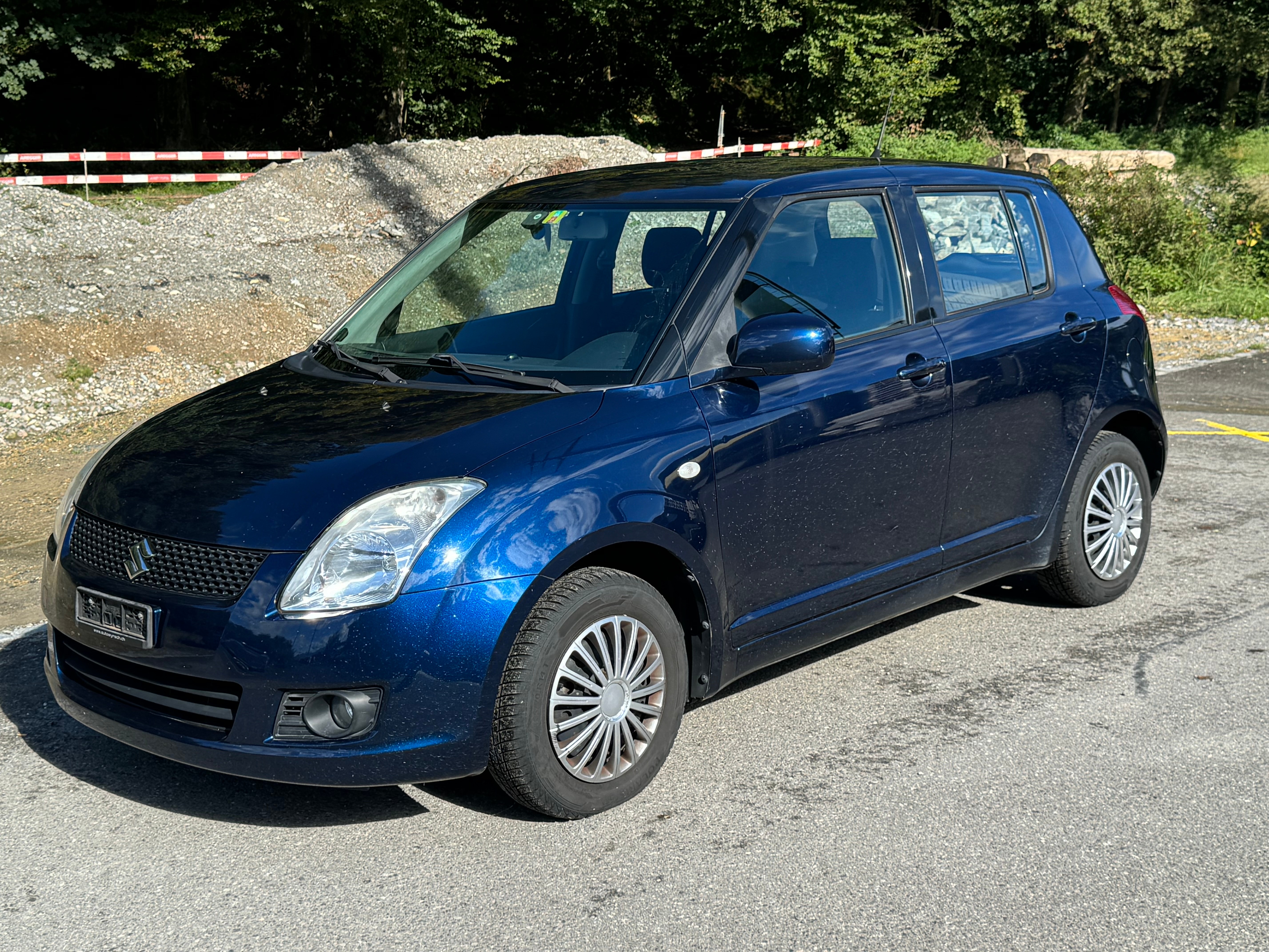 SUZUKI Swift 1.3i 16V GL 4x4