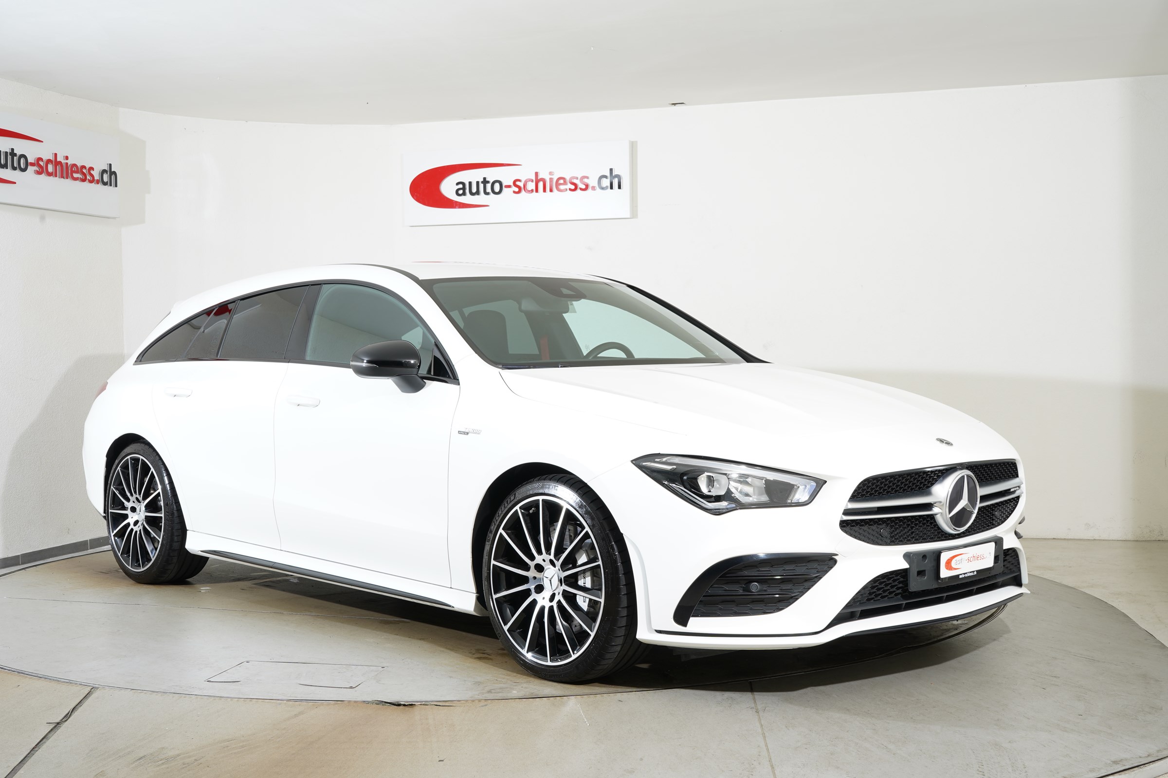 MERCEDES-BENZ CLA 35 AMG Shooting Brake 4Matic 7G-DCT Night