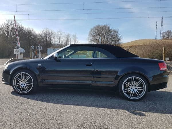 AUDI S4 Cabriolet 4.2 V8 quattro