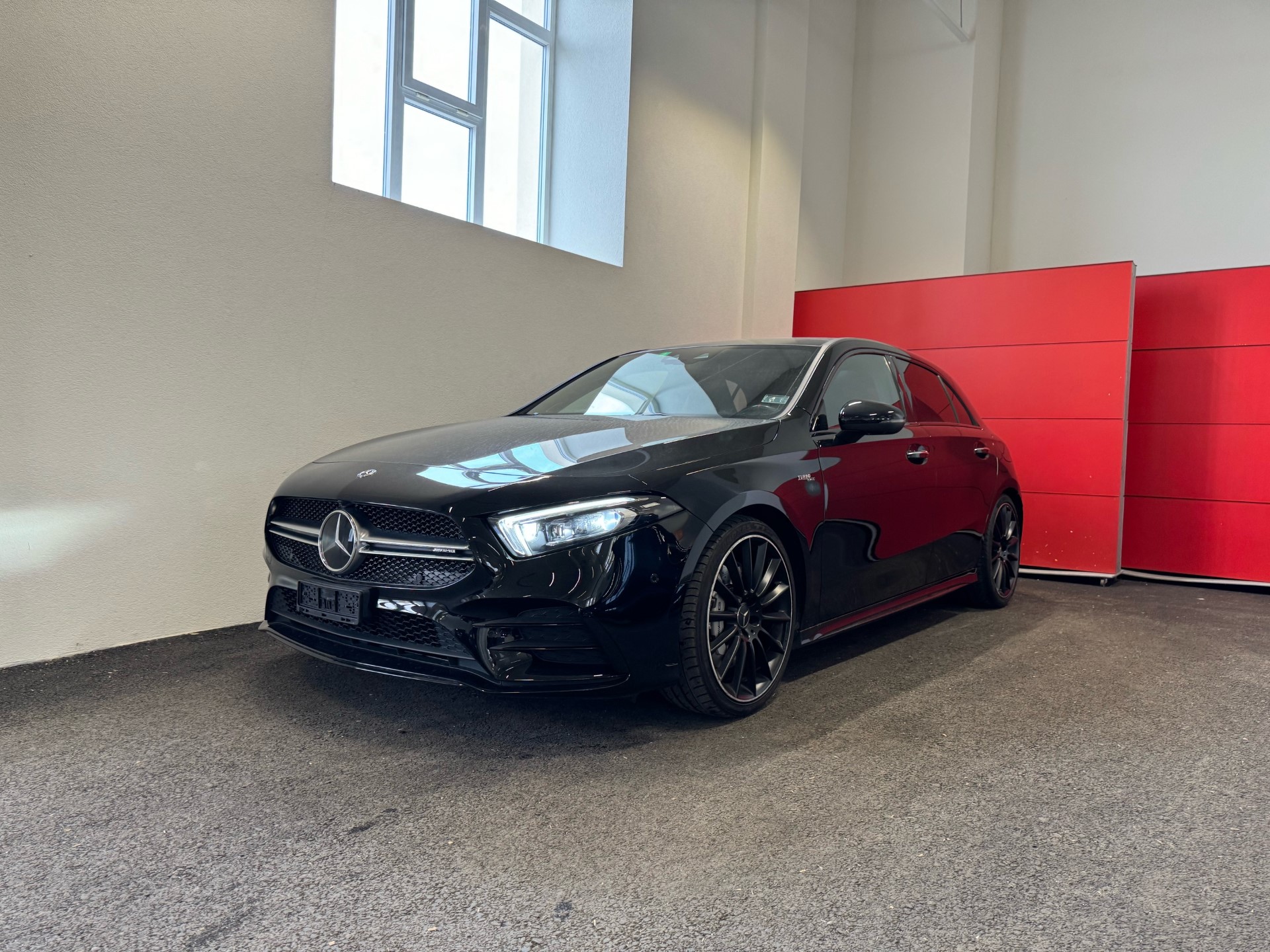 MERCEDES-BENZ A 35 AMG 4Matic