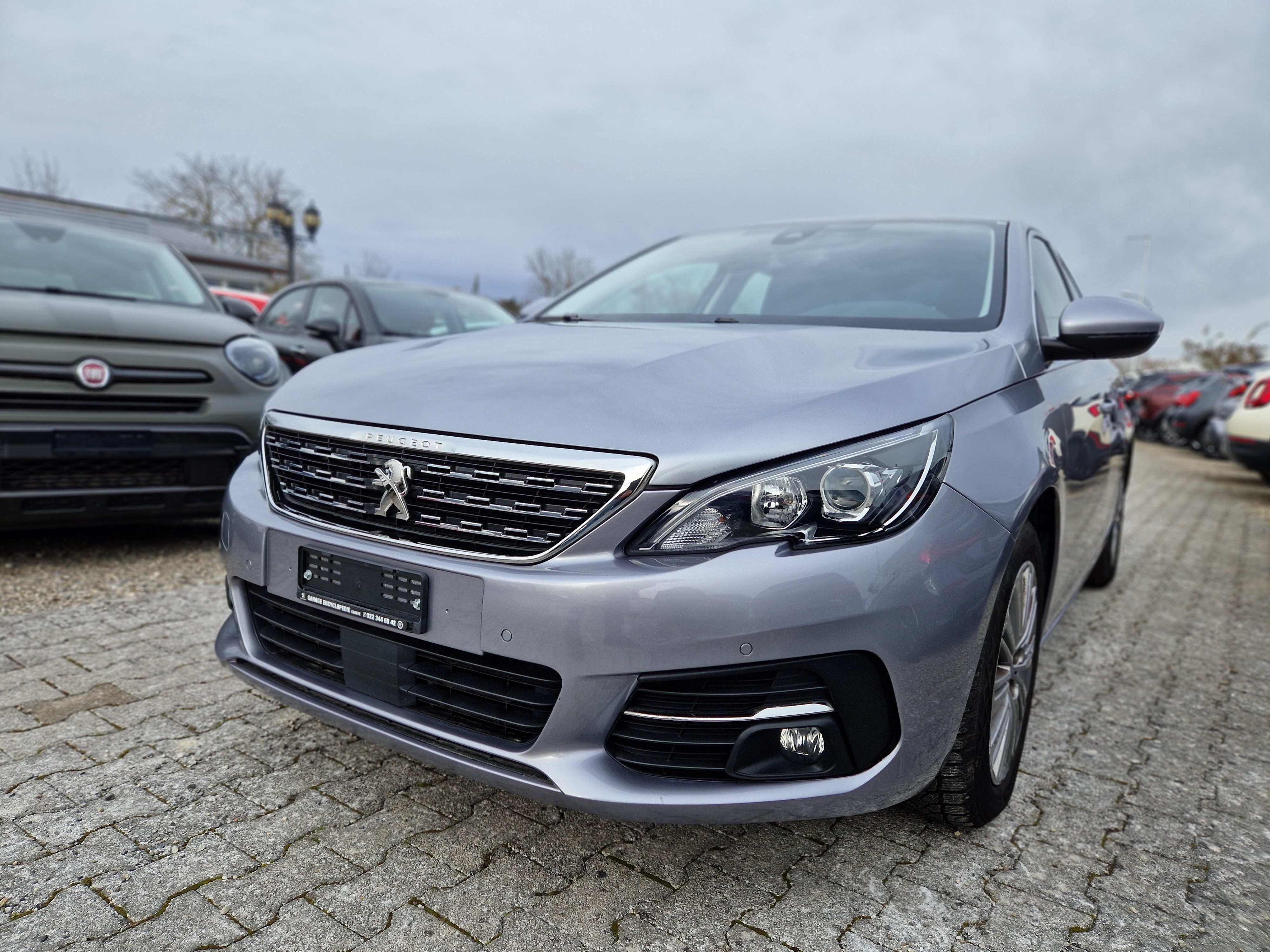 PEUGEOT 308 1.2 Pure Tech Allure EAT8